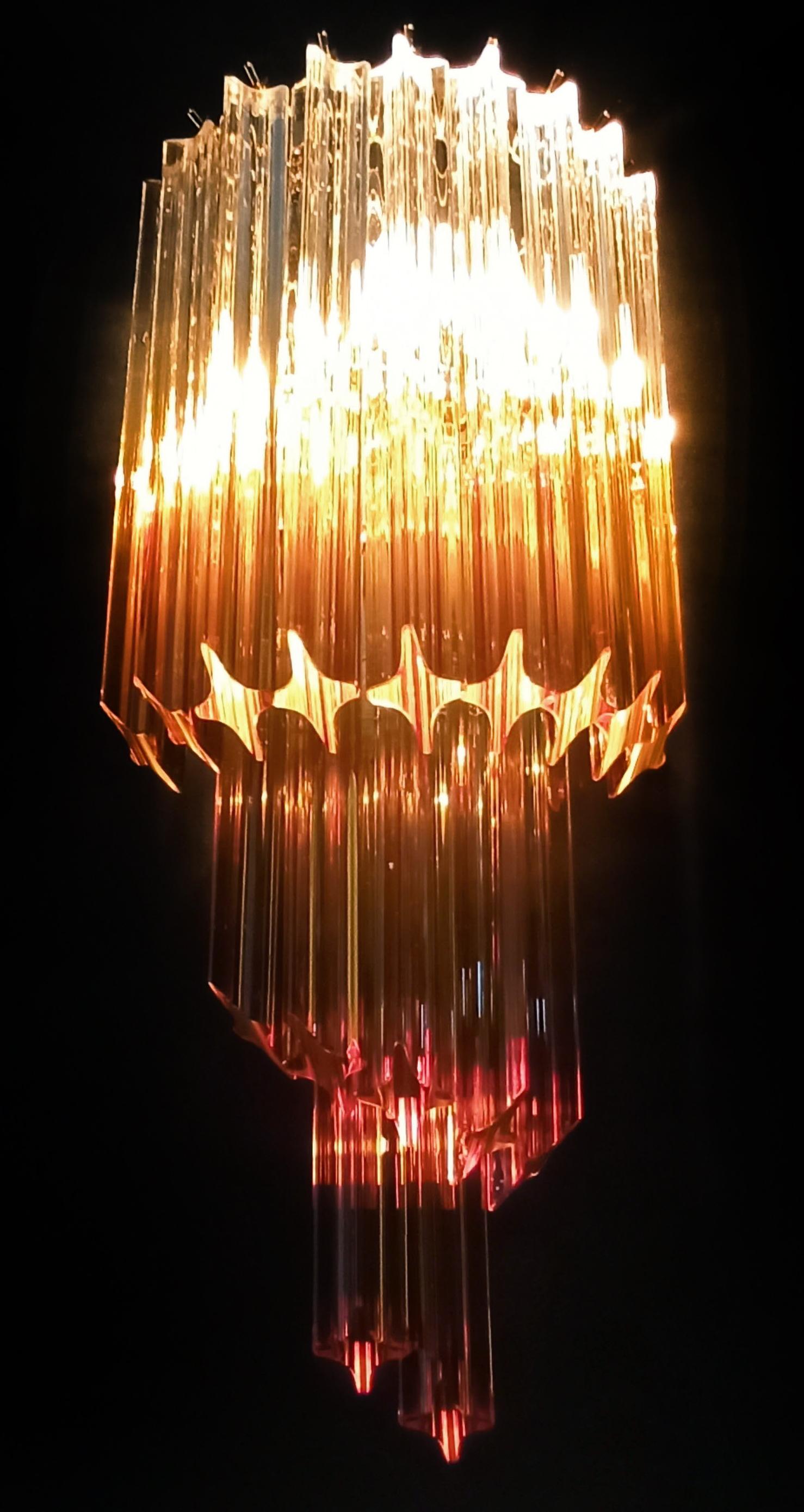 Elegant Vintage Murano wall sconce - 32 quadriedri transparent and amber prism For Sale 10