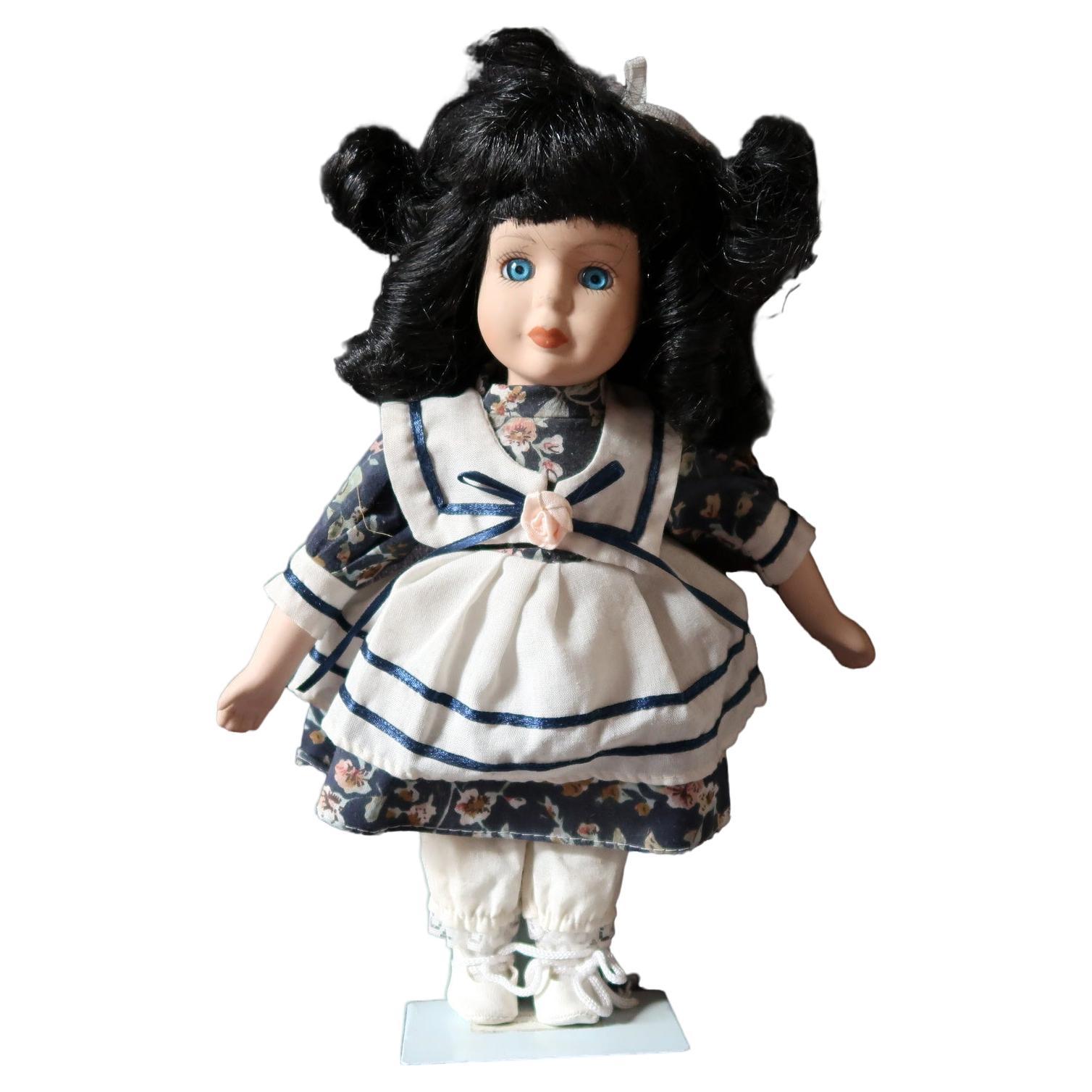 Elegant Vintage Porcelain Doll, Blue and White Beauty from the 20th century 2C05 For Sale