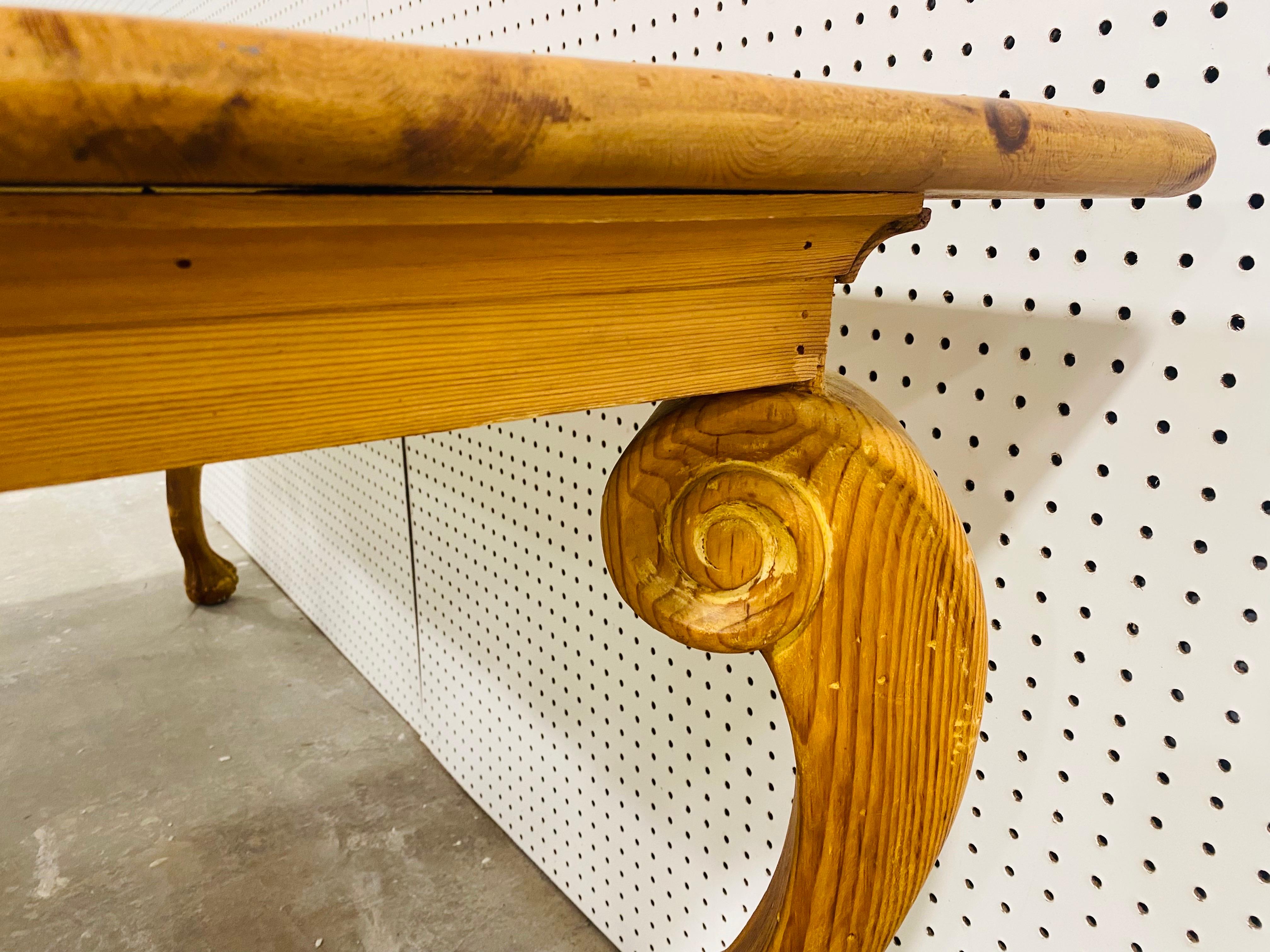 Eleganter Esstisch/Schreibtisch aus geschrubbter Kiefer im Vintage-Stil (Holz) im Angebot
