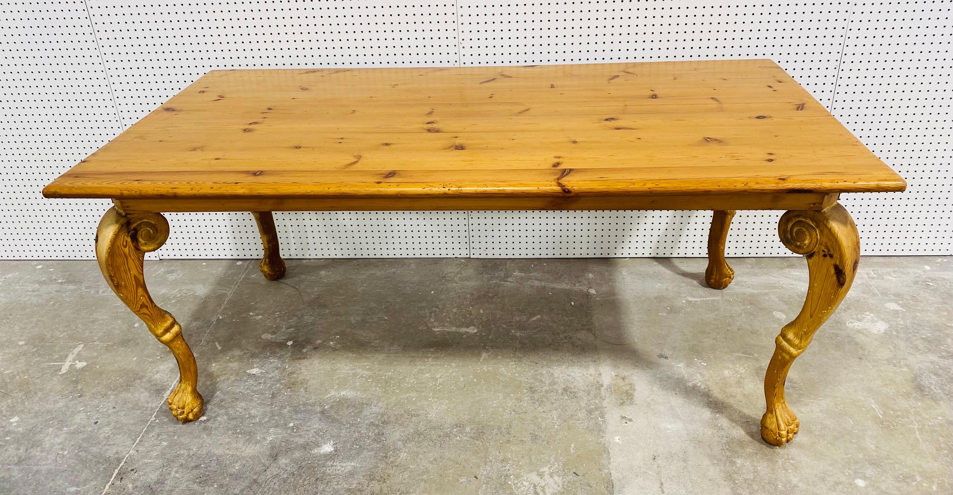 Elegant vintage scrubbed pine dining table/writing table For Sale 1