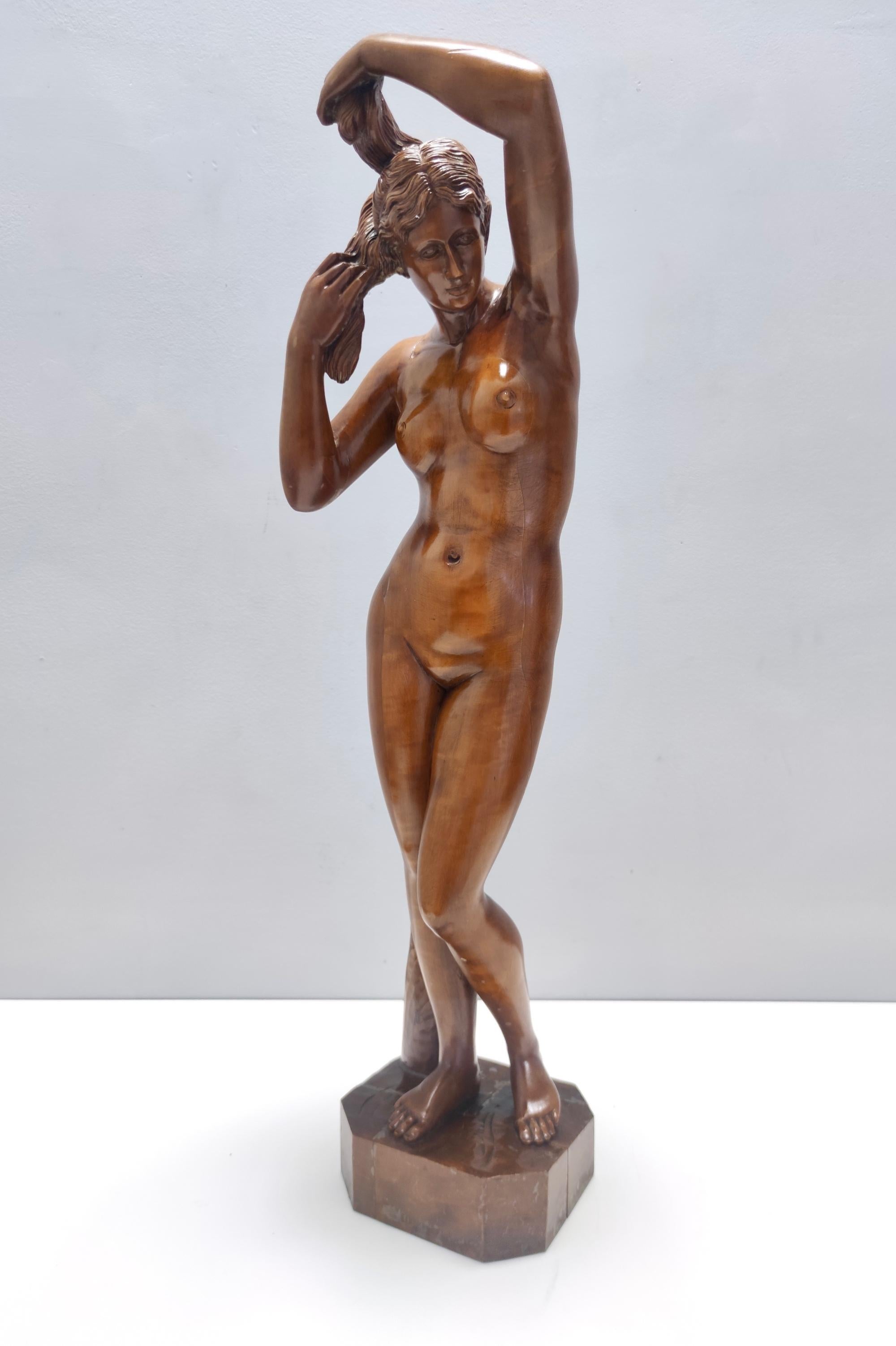 Mid-Century Modern Elegant Vintage Solid Walnut Nude Woman Figure, Cantù, Italy For Sale