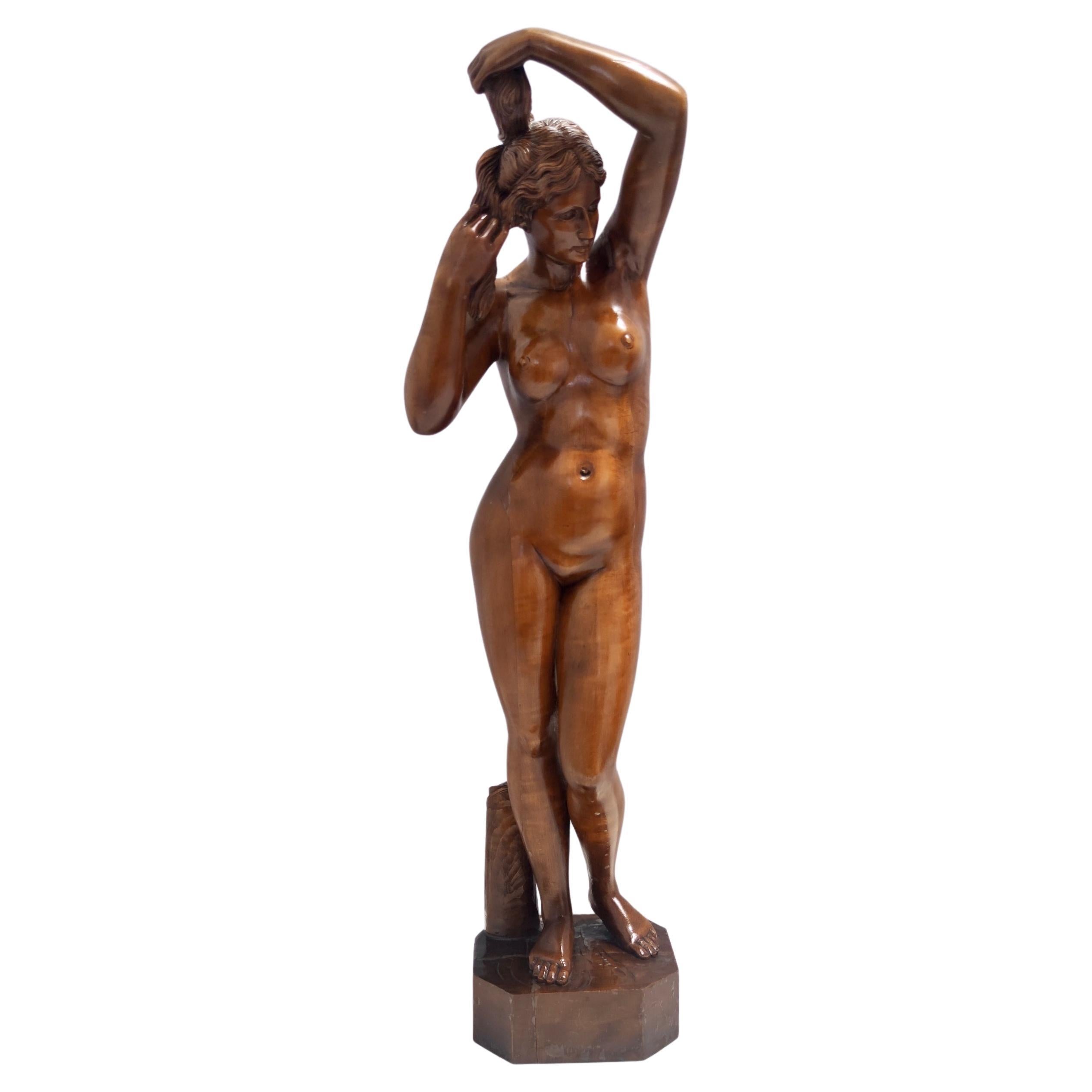 Elegant Vintage Solid Walnut Nude Woman Figure, Cantù, Italy For Sale
