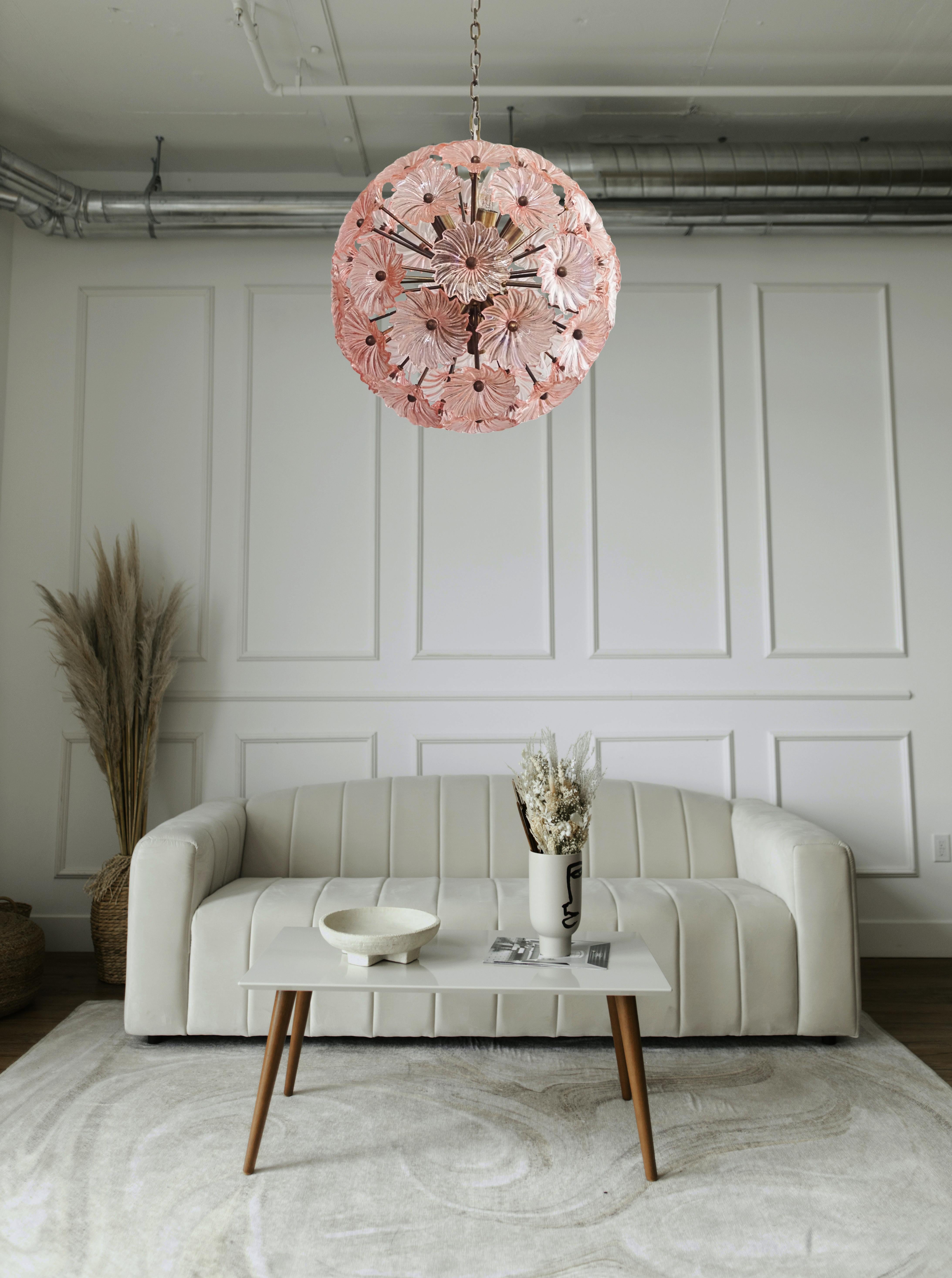 Elegance Vintage Sputnik chandelier en cristal italien - 51 verres Daisy PINK en vente 3