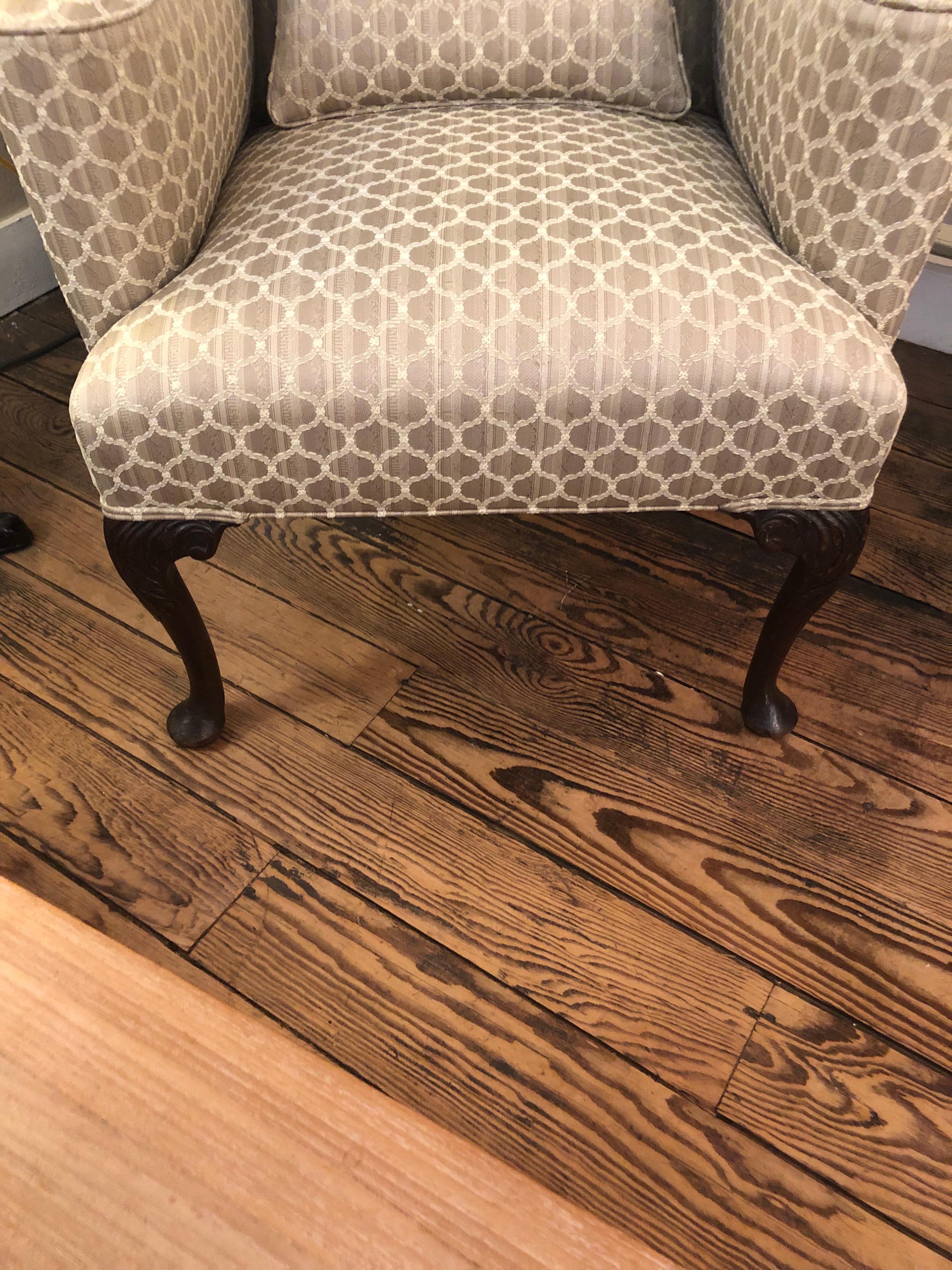 Elegant Vintage Wingback Upholstered Chair In Good Condition In Hopewell, NJ