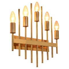 Elegant Wall Light in Brass