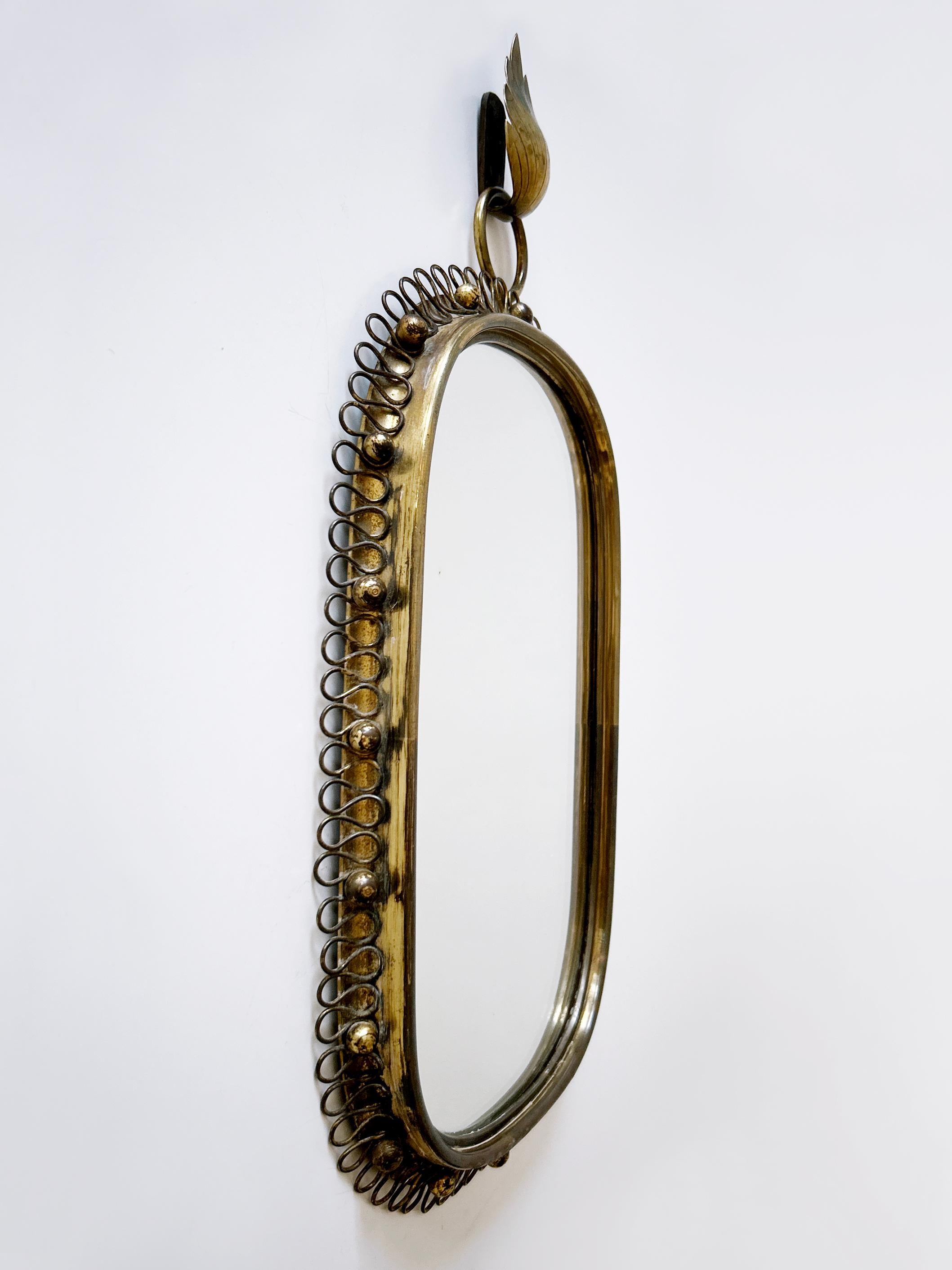 Elegant Wall-Mounted Mirror by Josef Frank for Svenkst Tenn Sweden 1950s en vente 3