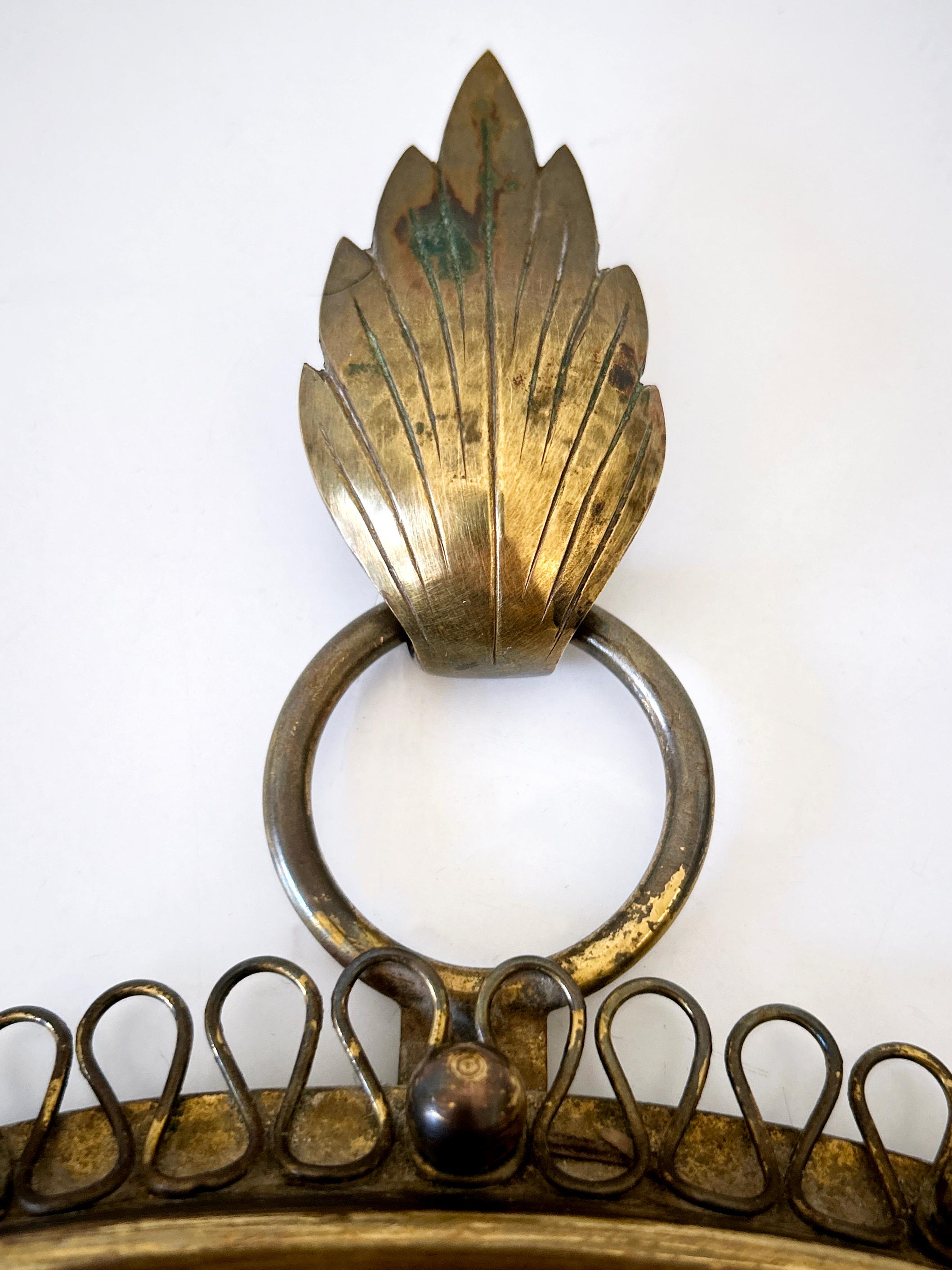 Elegant Wall-Mounted Mirror by Josef Frank for Svenkst Tenn Sweden 1950s en vente 6