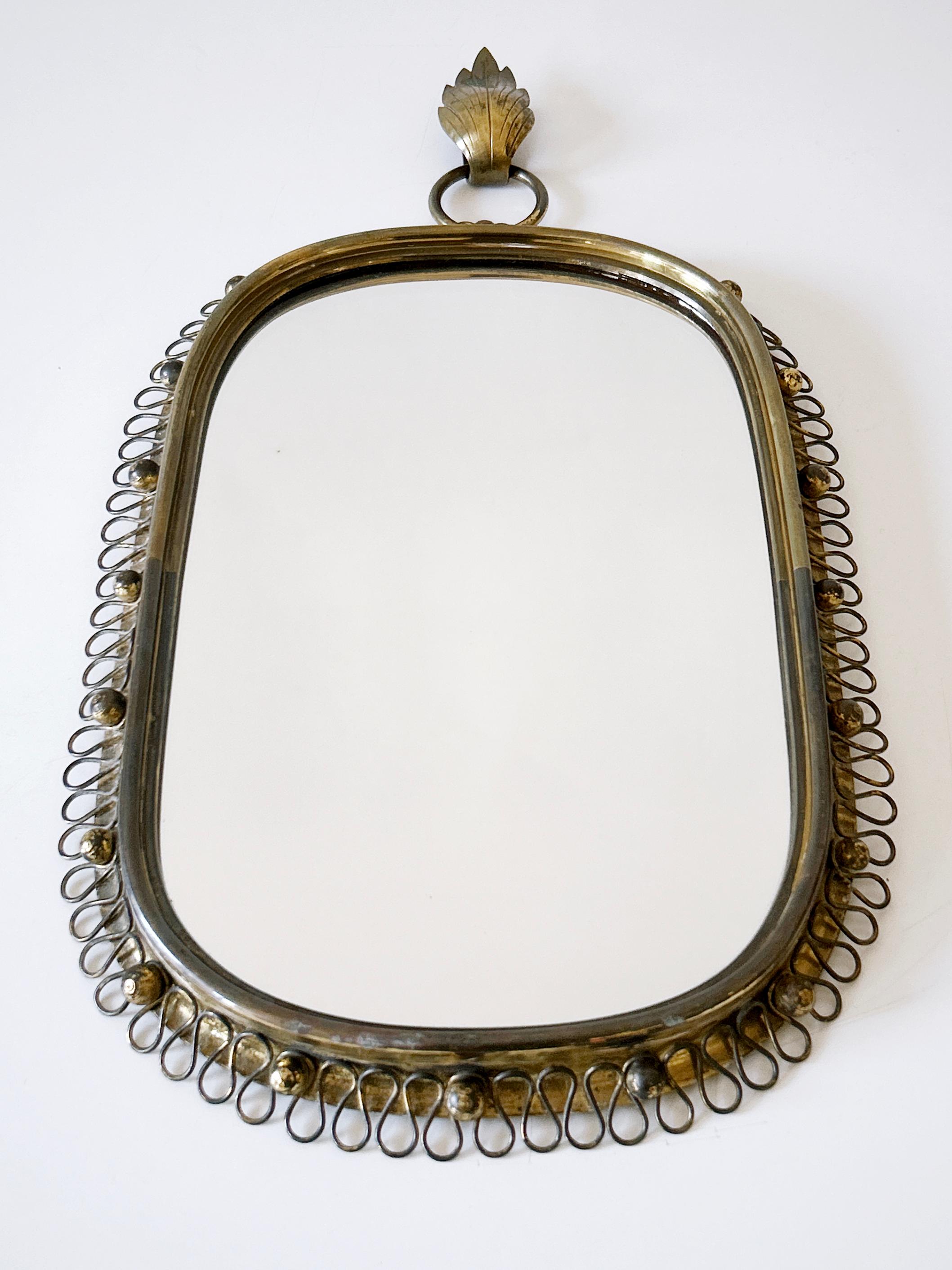 Elegant Wall-Mounted Mirror by Josef Frank for Svenkst Tenn Sweden 1950s en vente 8