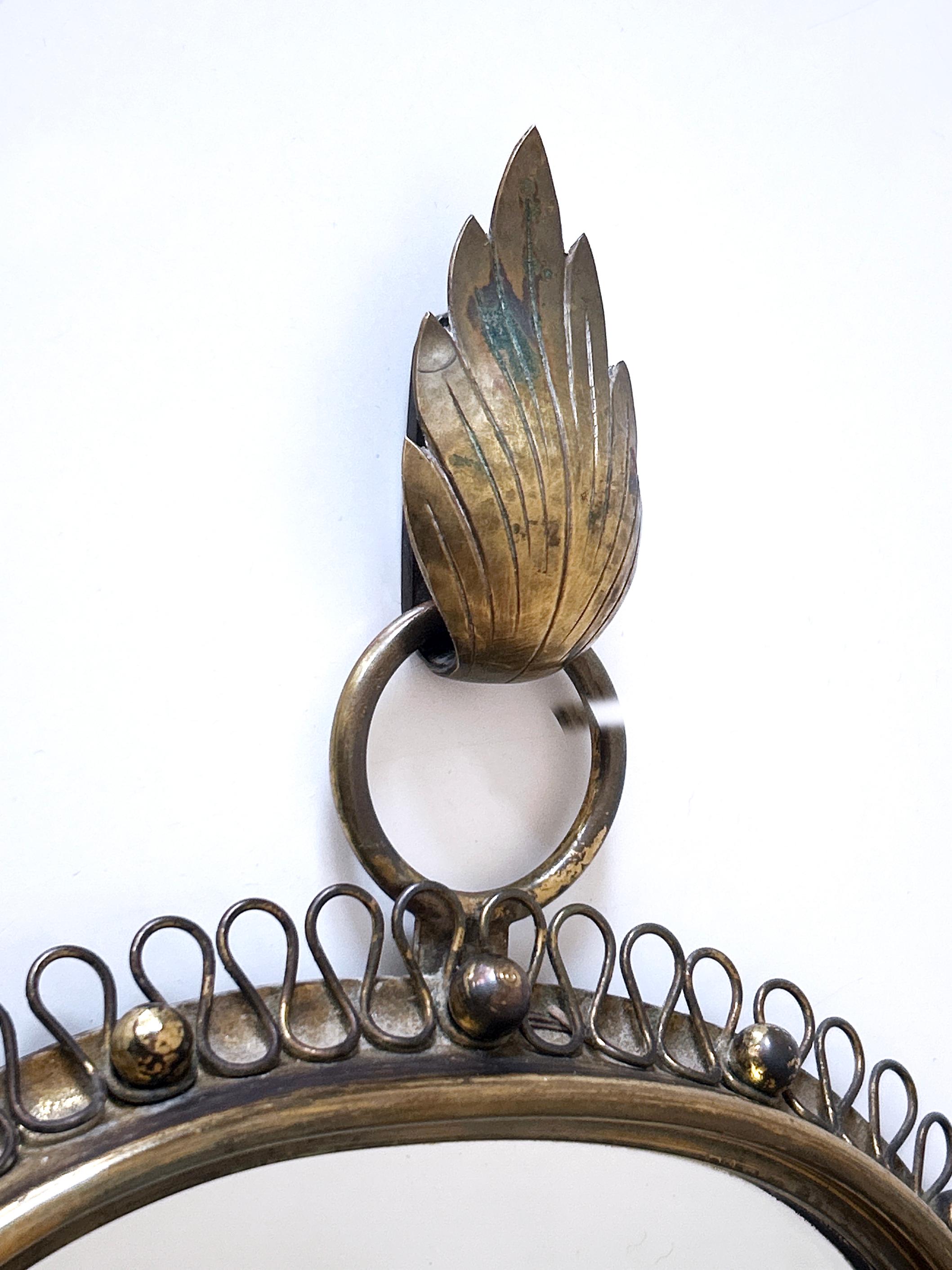 Elegant Wall-Mounted Mirror by Josef Frank for Svenkst Tenn Sweden 1950s en vente 9
