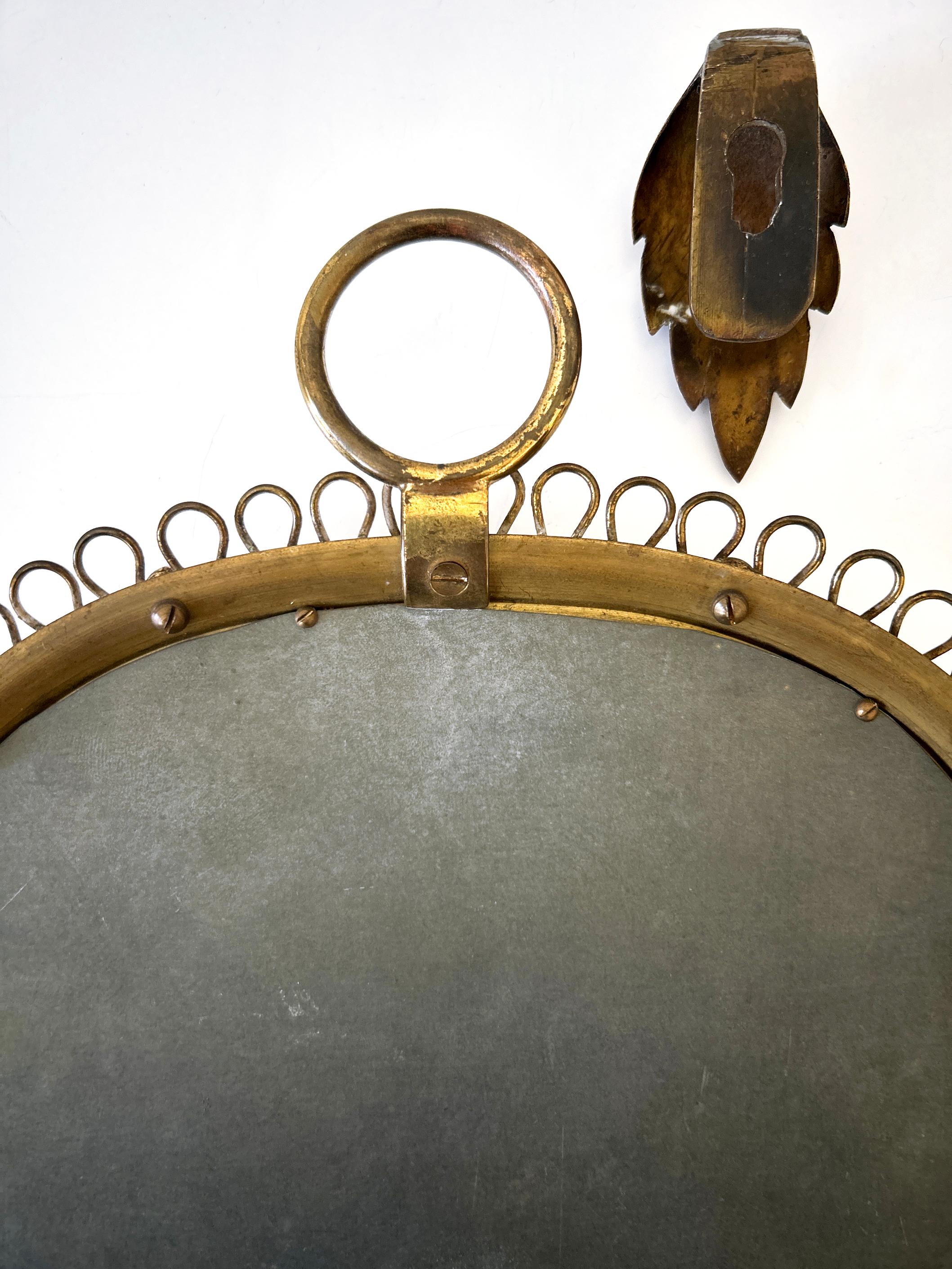 Elegant Wall-Mounted Mirror by Josef Frank for Svenkst Tenn Sweden 1950s en vente 13
