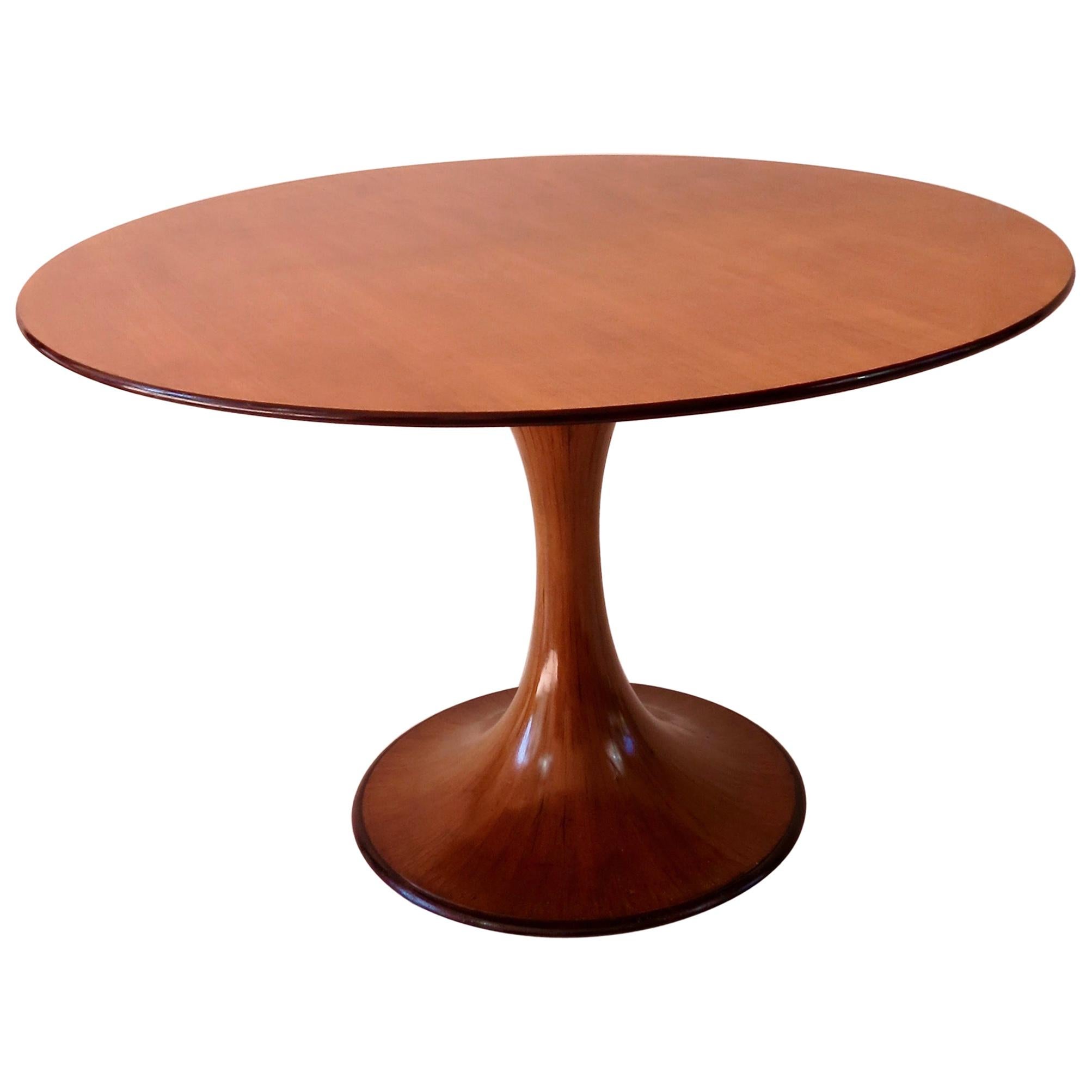 Elegant Walnut Round Center Dining Table "Clessidra" by Luigi Massoni, 1959