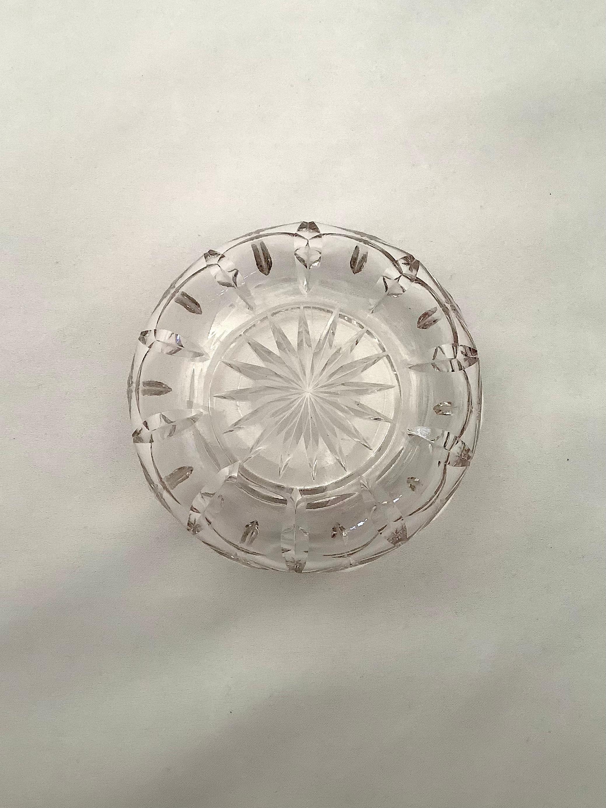 Wasserford-Schliff-Kristallglasgefäß mit Silberdeckel 1
