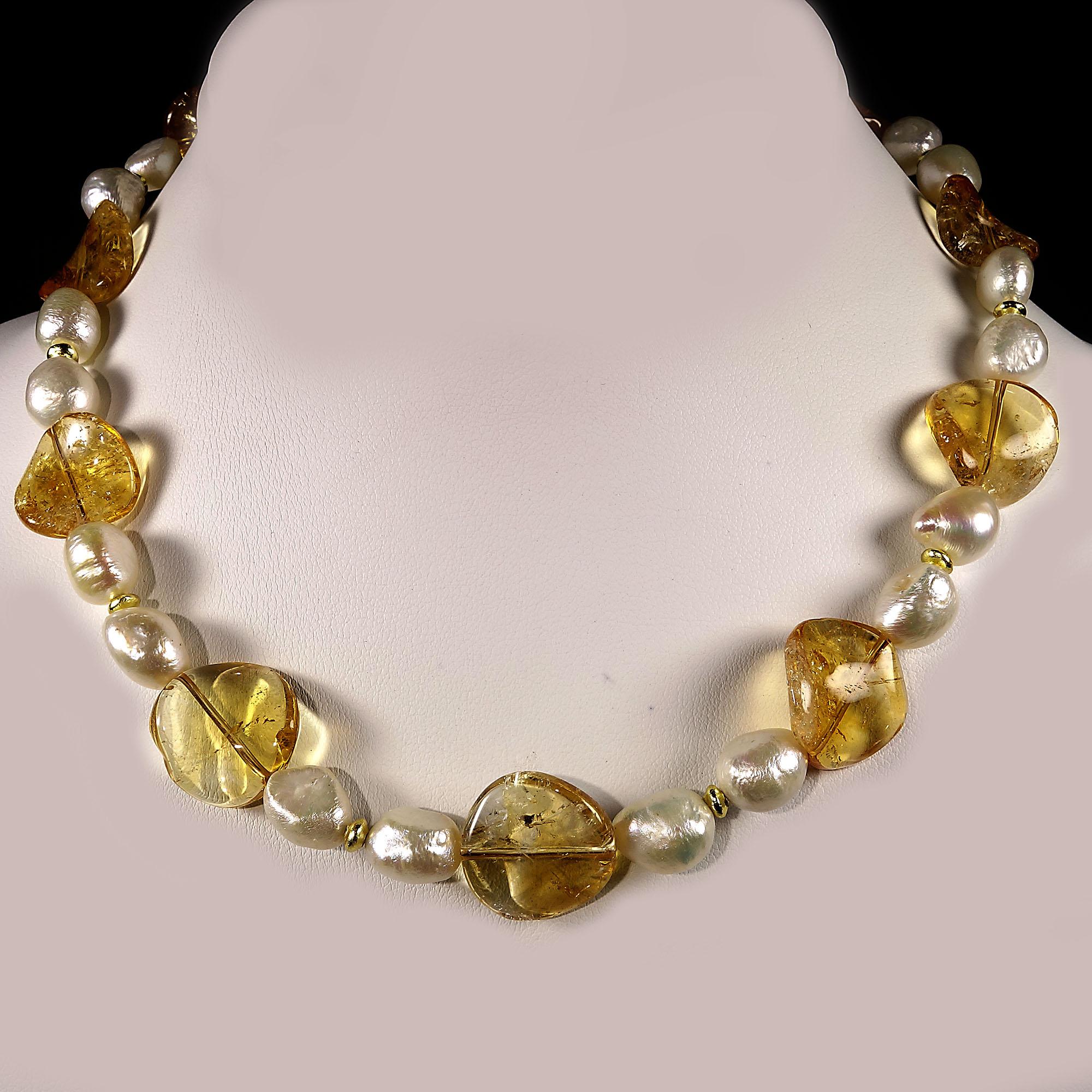 Gemjunky Elegant Wavy Citrine and Baroque Pearl Choker Necklace In New Condition In Raleigh, NC