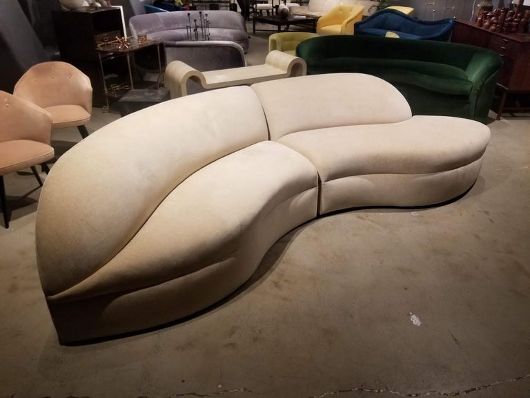 Elegant Weiman Preview Sectional Serpentine Curved Sofa at 1stDibs