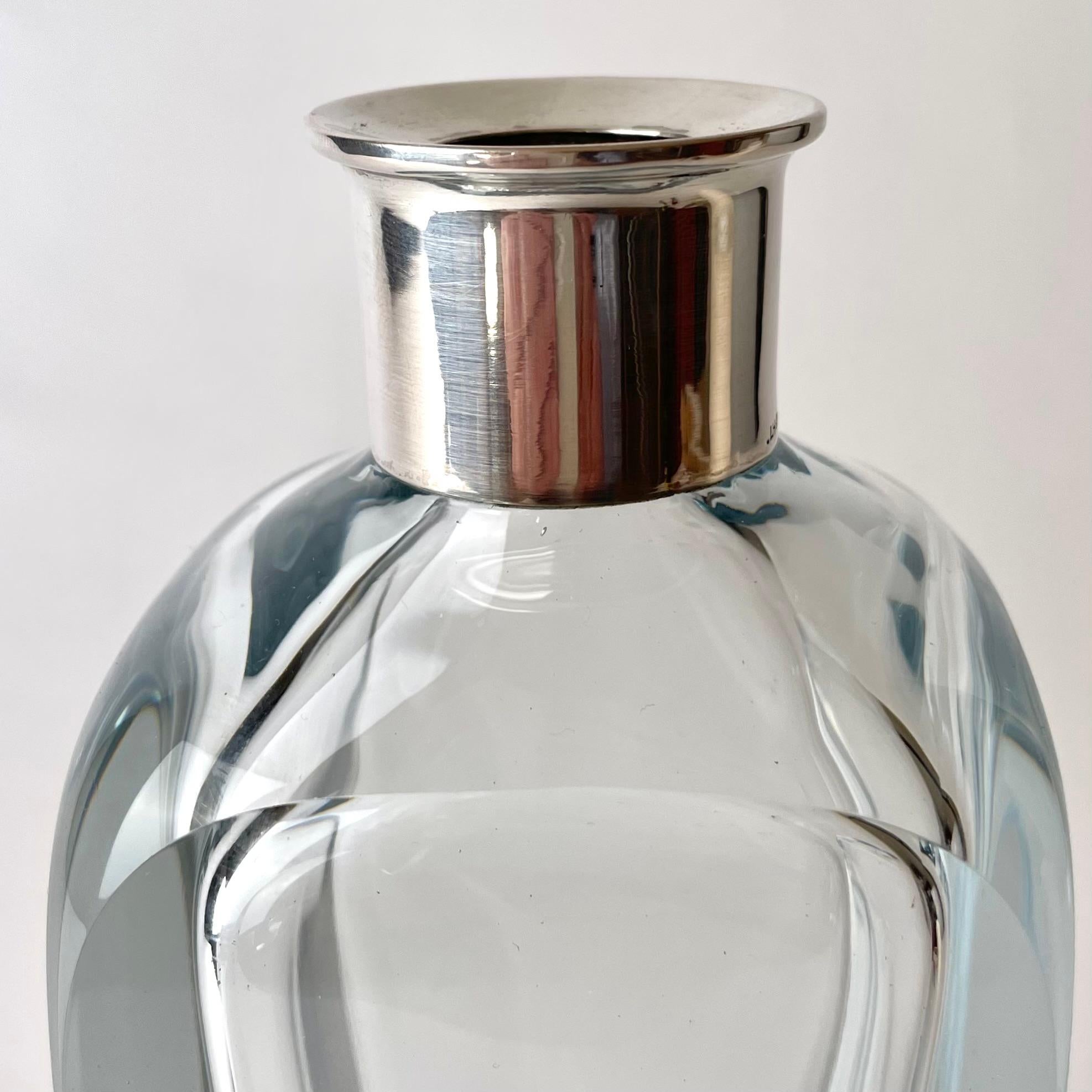 Silver Elegant Whiskey decanter in chrystal glass with silver mounting from 1944 For Sale