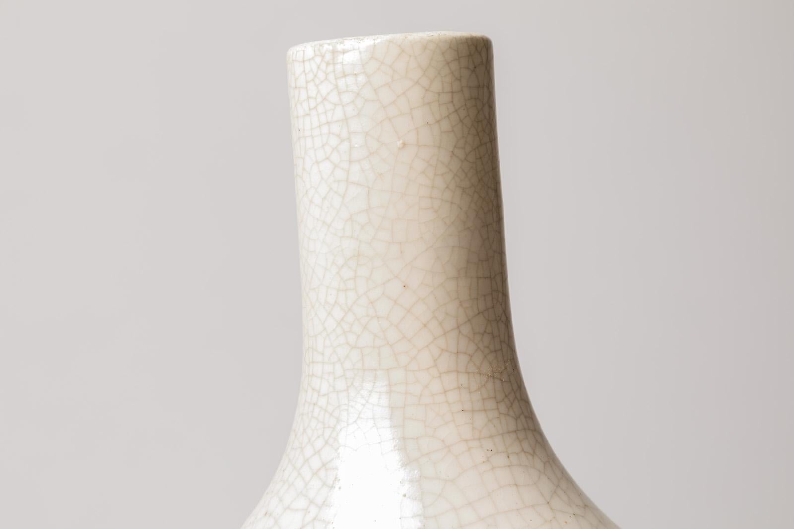 Elegant White Art Deco Ceramic Vase by Henry Chaumeil 1930 Jourdain In Excellent Condition In Neuilly-en- sancerre, FR