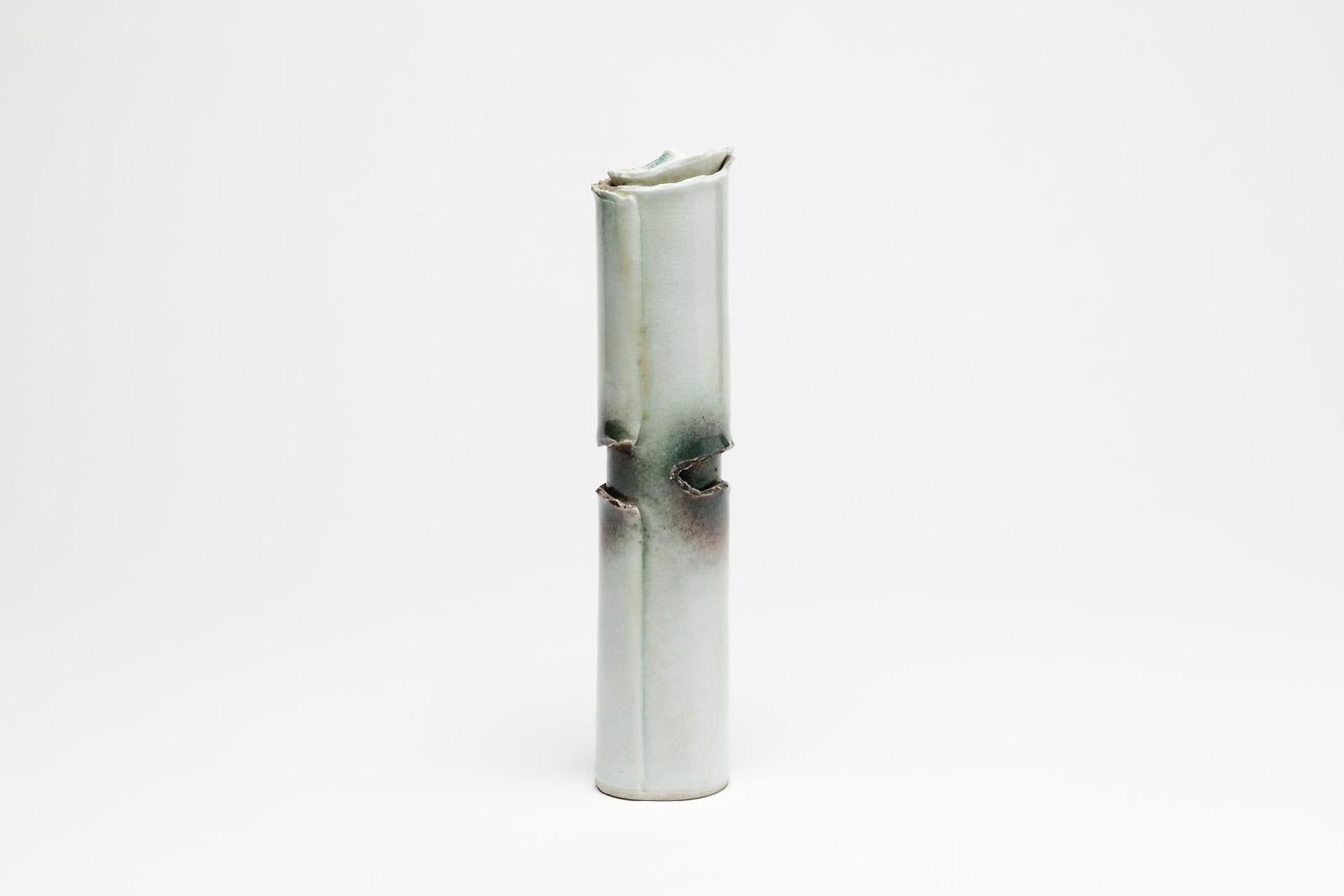 Mid-Century moderno Elegante vaso di ceramica bianca in porcellana di Tim Orr, 1970 in vendita