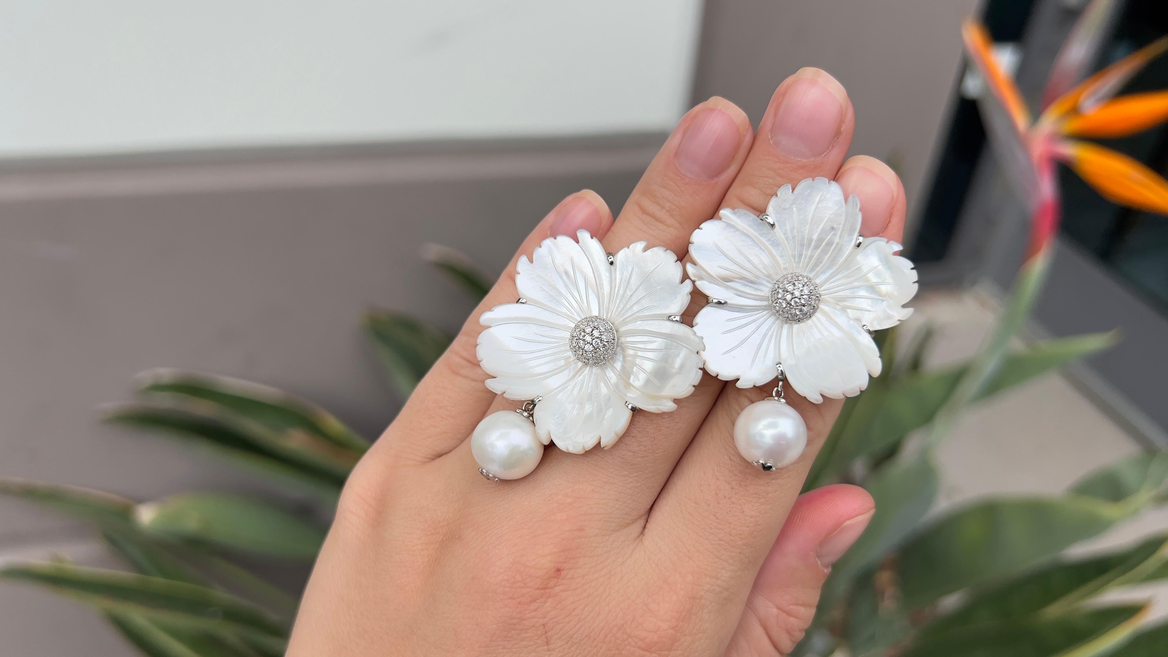Modern Elegant White Flower Mother Of Pearl Silver Earrings For Sale