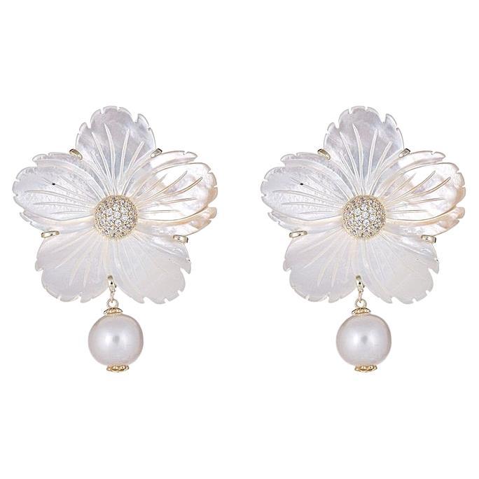 Elegant White Flower Mother Of Pearl Silver Earrings For Sale
