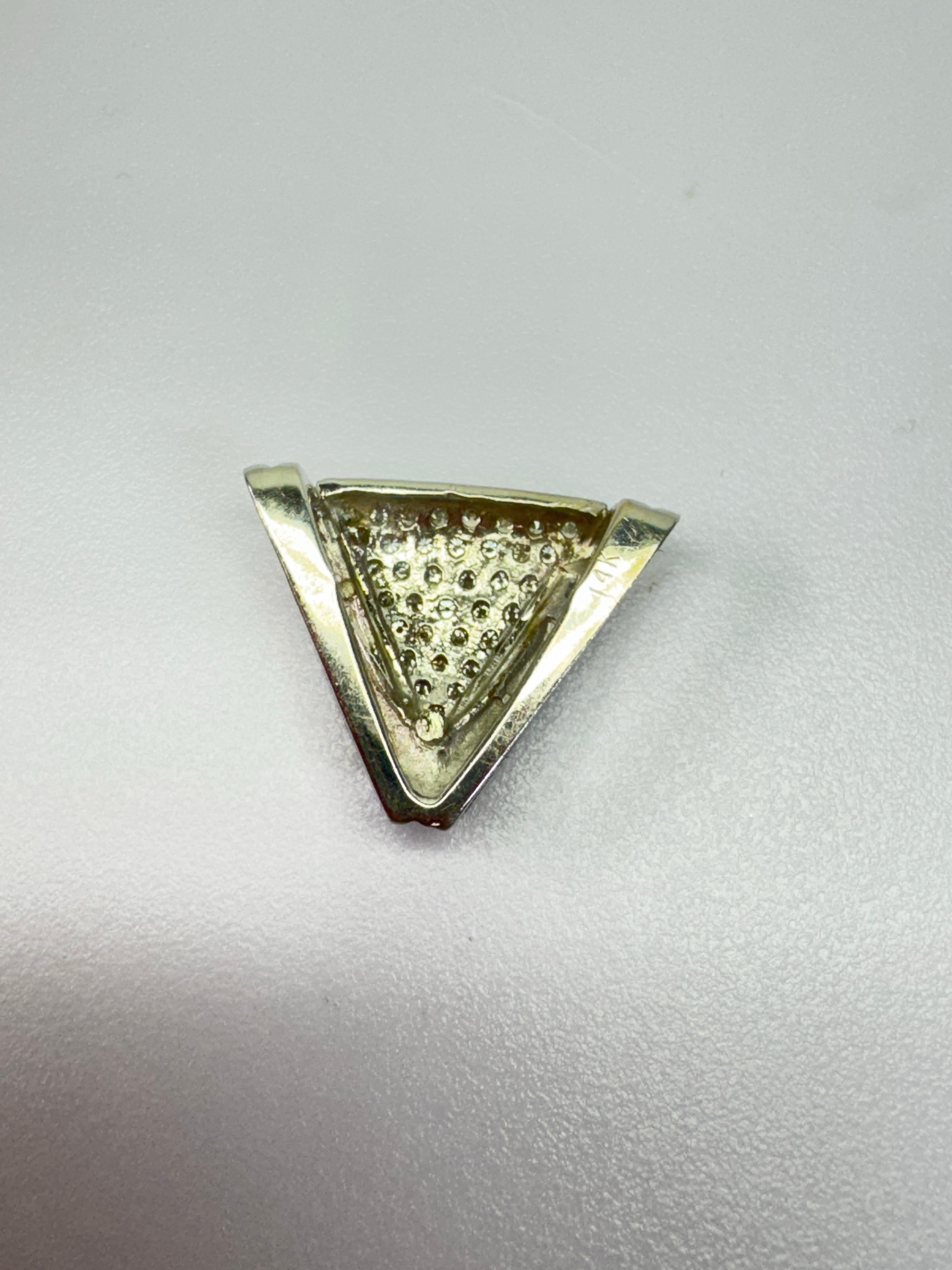 Elegante pendente con diamante in oro bianco in vendita 3