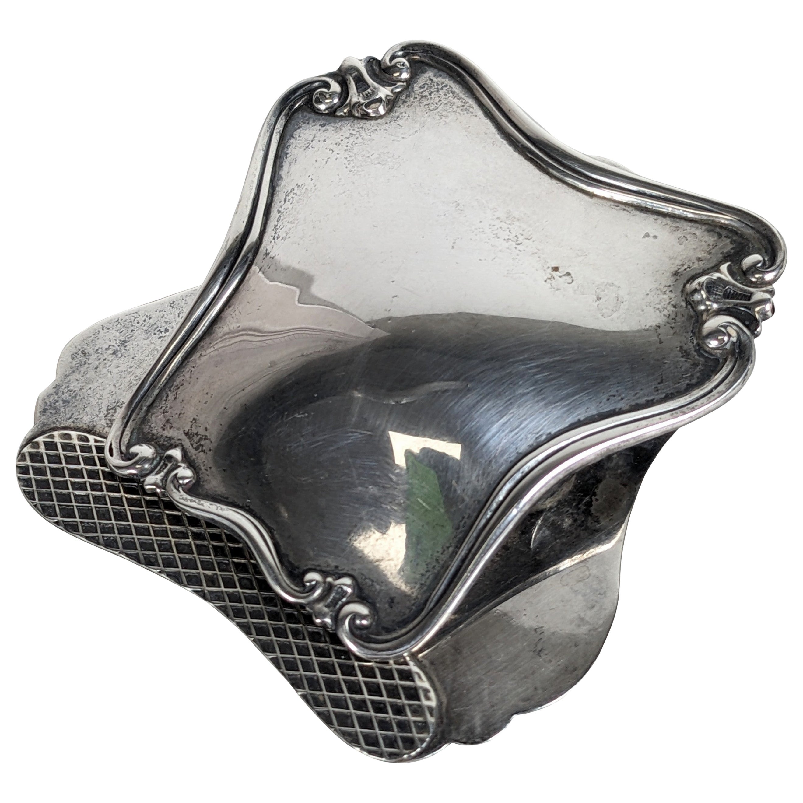 Elegant Whiting Sterling Letter Clip For Sale