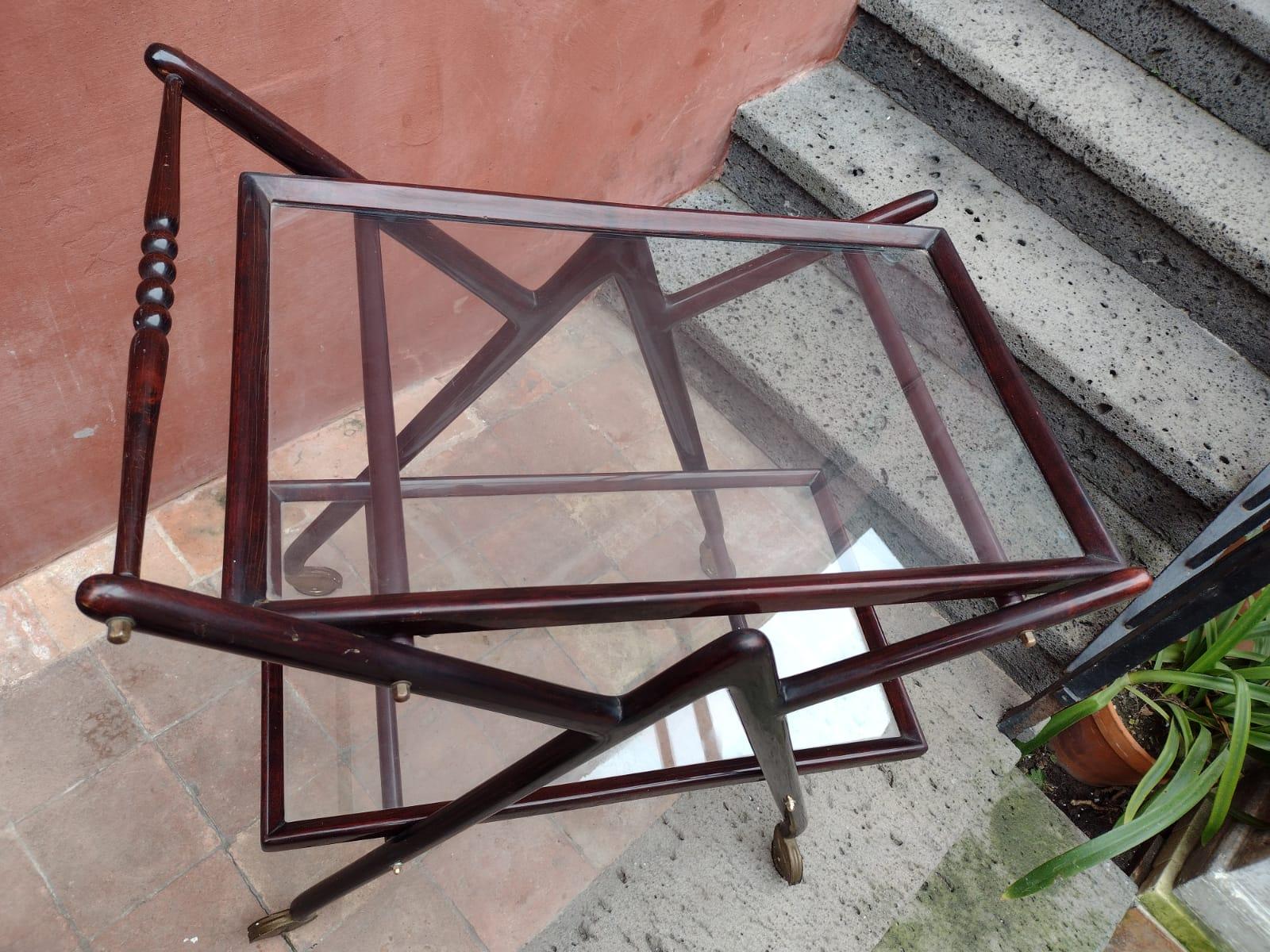 Mid-20th Century Elegant Wood and Glass Bar Cart Italy, 1950s For Sale