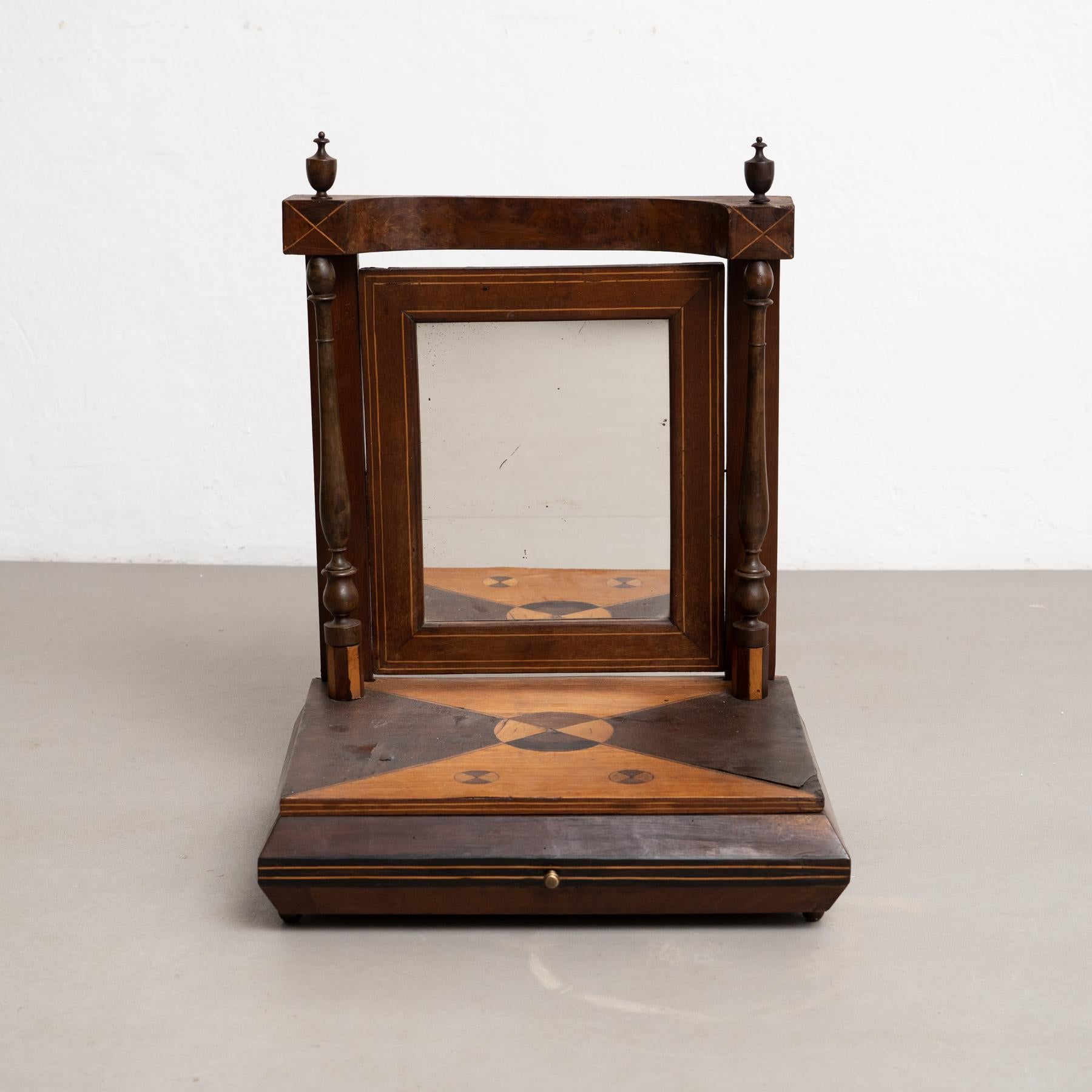 Néoclassique Élégant meuble-lavabo et miroir en bois avec tiroir - Début du 20e siècle, Circa 1940 en vente