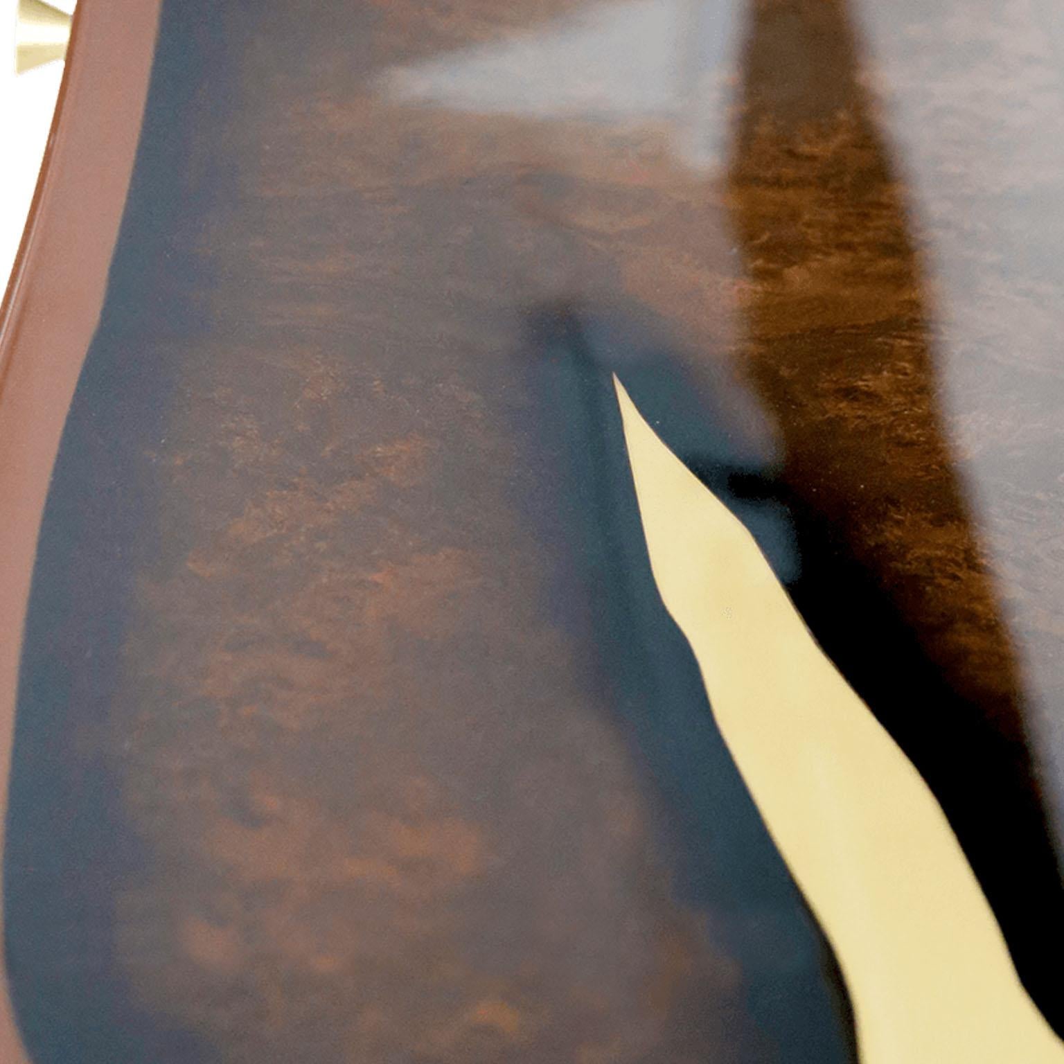 Romantische Holz-Konsole im Art déco-Stil in Braun, Schwarz und Weiß mit Messing, Gold (Handgefertigt) im Angebot