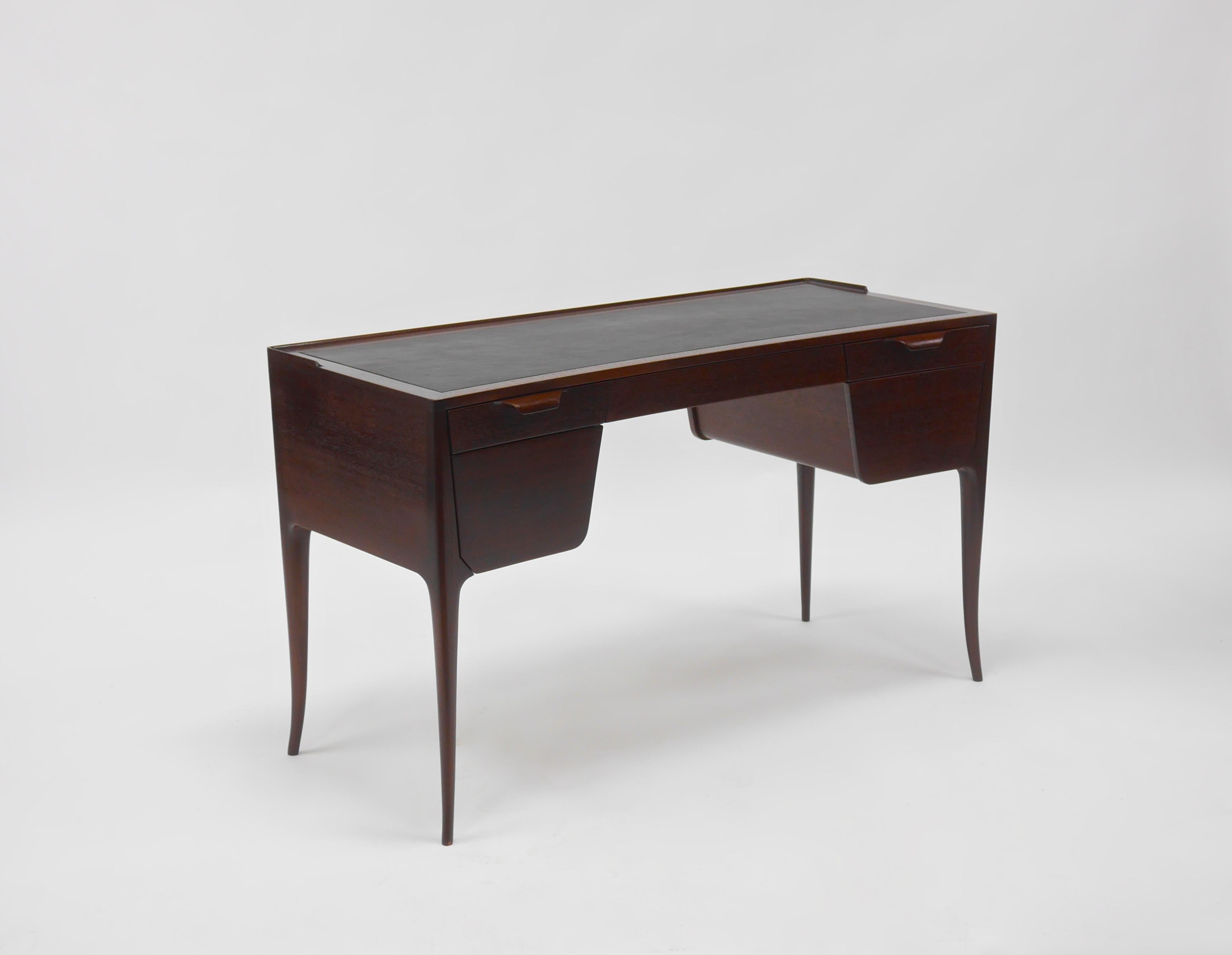 Elegant writing desk by Edward Wormley for Dunbar In Good Condition In Hadley, MA