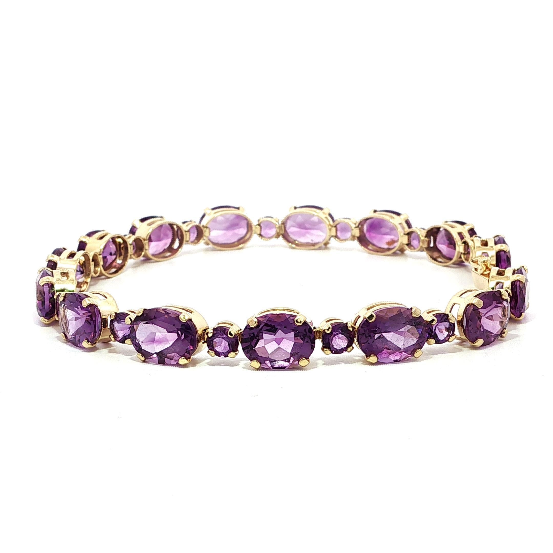 Eleganza in oro giallo: bracciale alternato con ametista ovale e rotonda in vendita 2