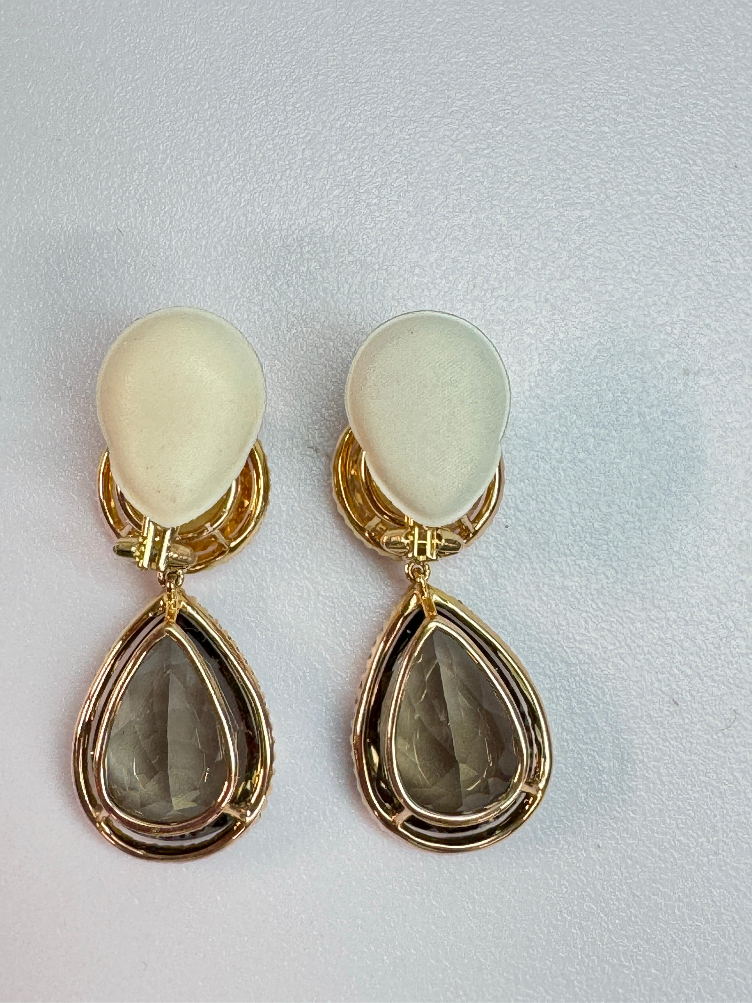 Eleganti orecchini in oro giallo con citrino, topazio fumé e accenti di diamante in vendita 1
