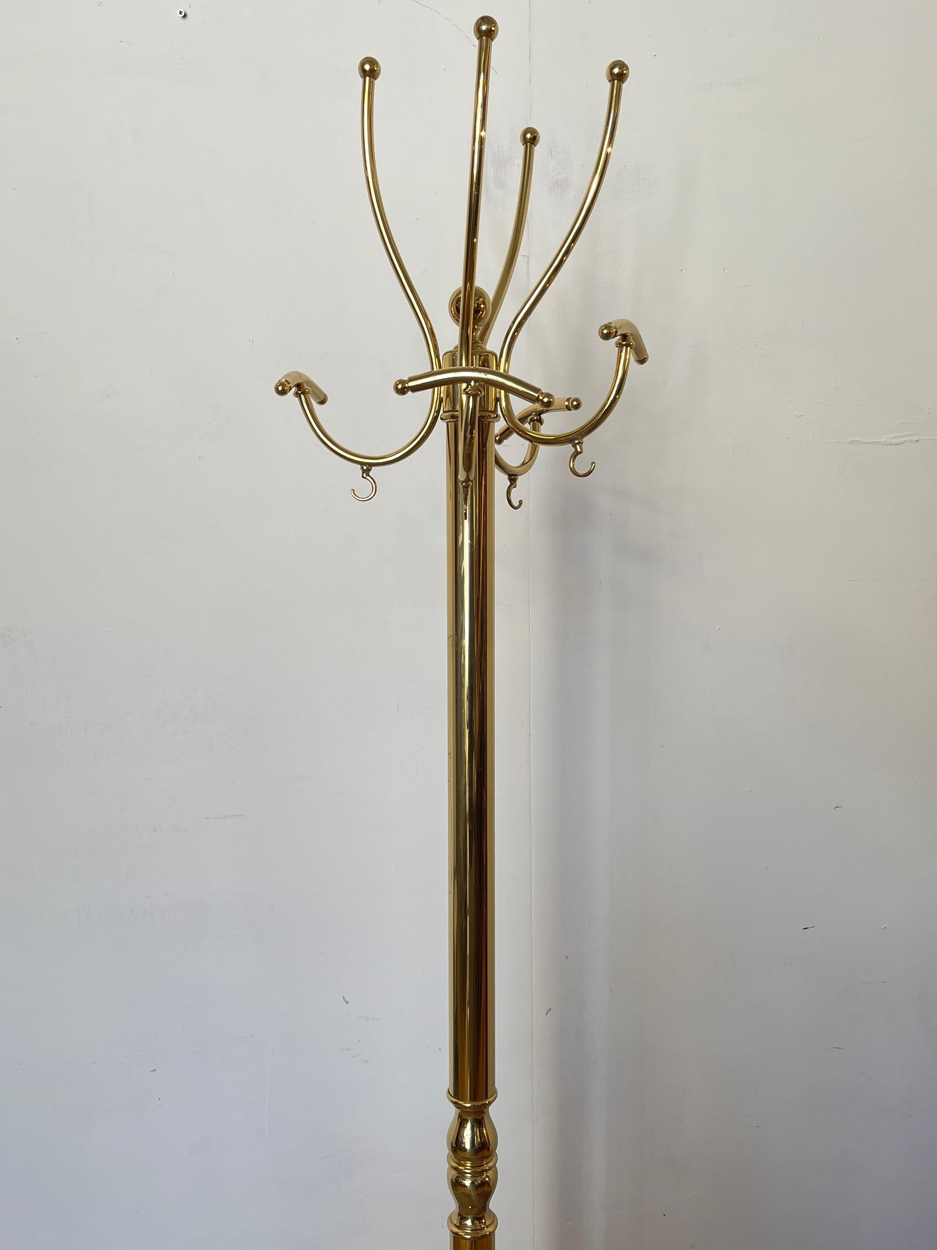 Ottone Elegante Appendiabiti da terra in ottone lucido, stile classico e raffinato 1980 in vendita