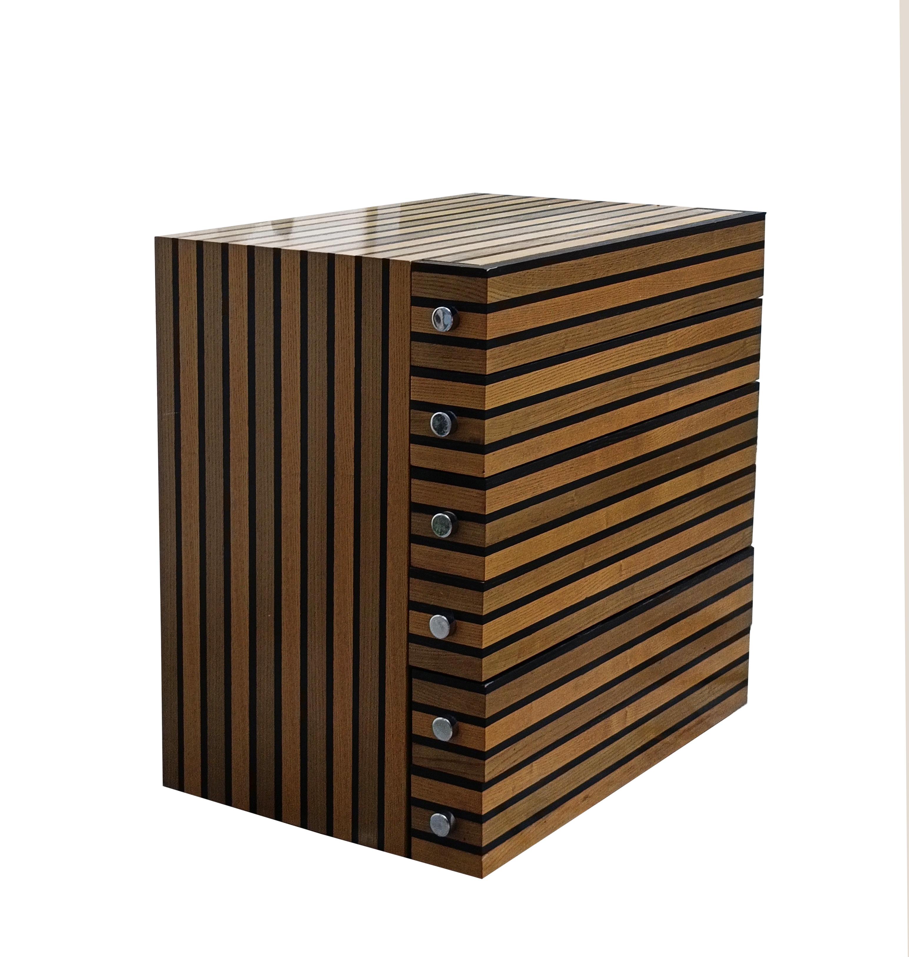 Mid-Century moderno Elegante Cassettiera in Legno Design Italiano, 1960s in vendita
