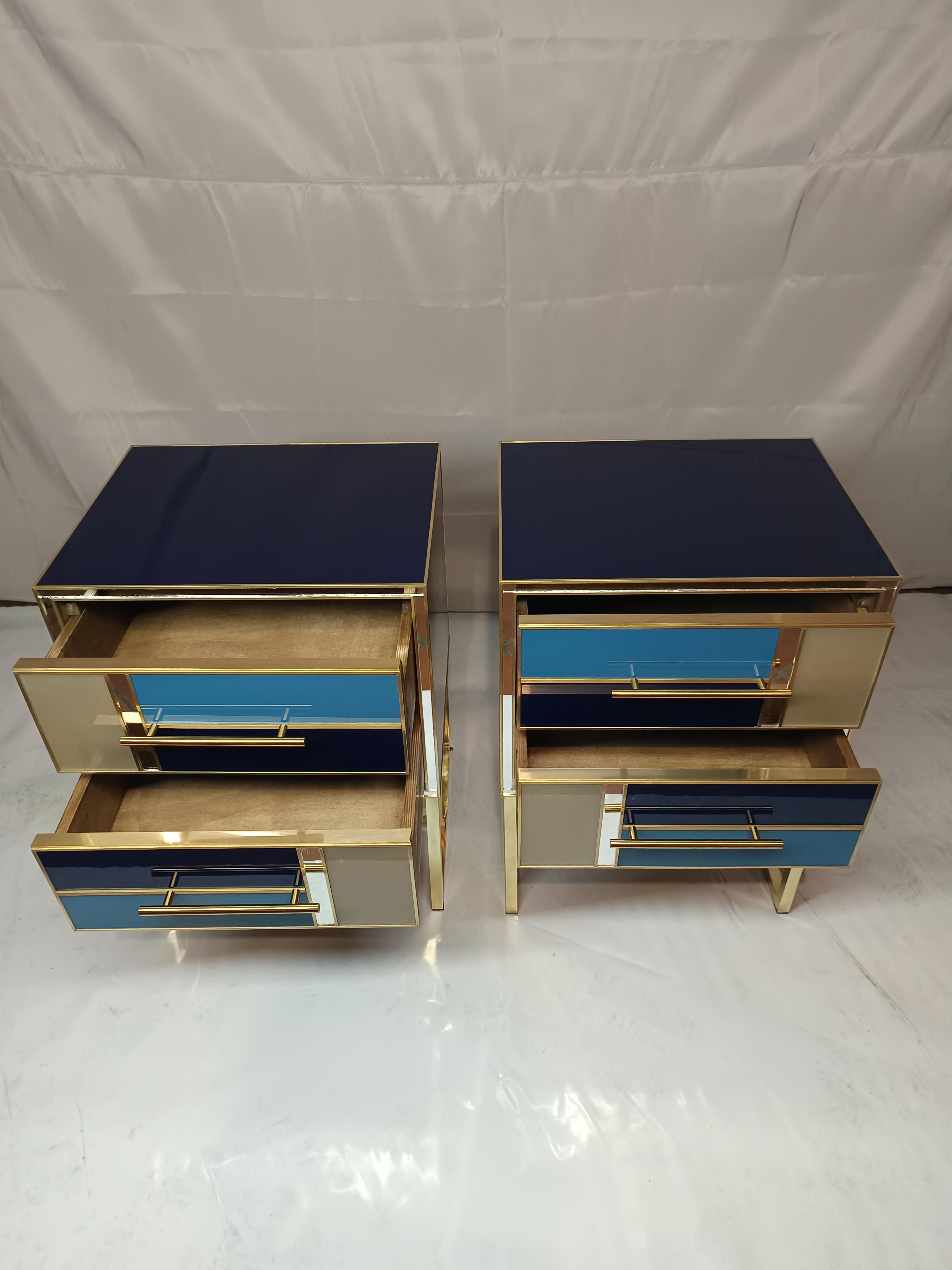 Coppia Comodini Holz , blu Oro e specchio con Piede in ottone  im Angebot 1