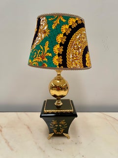 Elegant Italian baroque style table lamp made of wood and bronze from the 1970s
