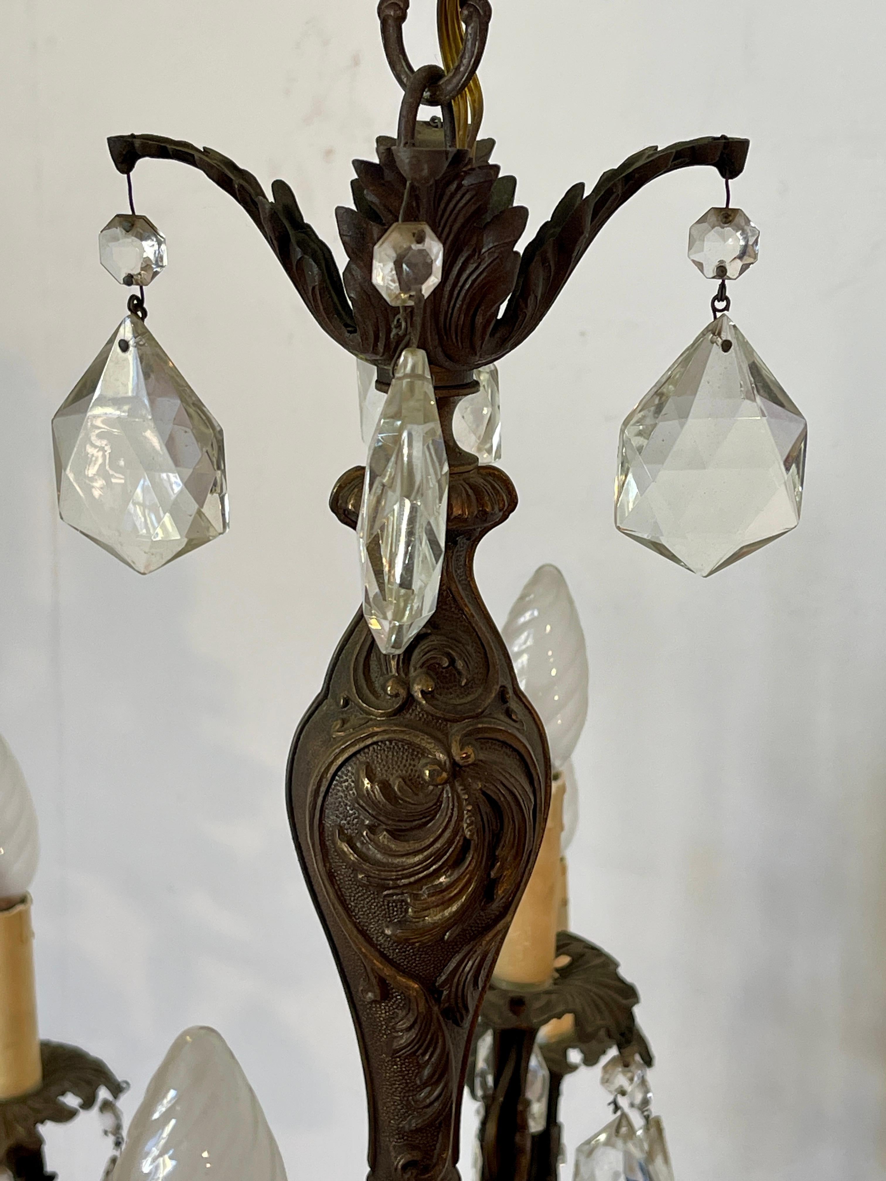 Elegante lampadario vintage in stile Classico con pendenti in Cristallo anni '40 in vendita 2