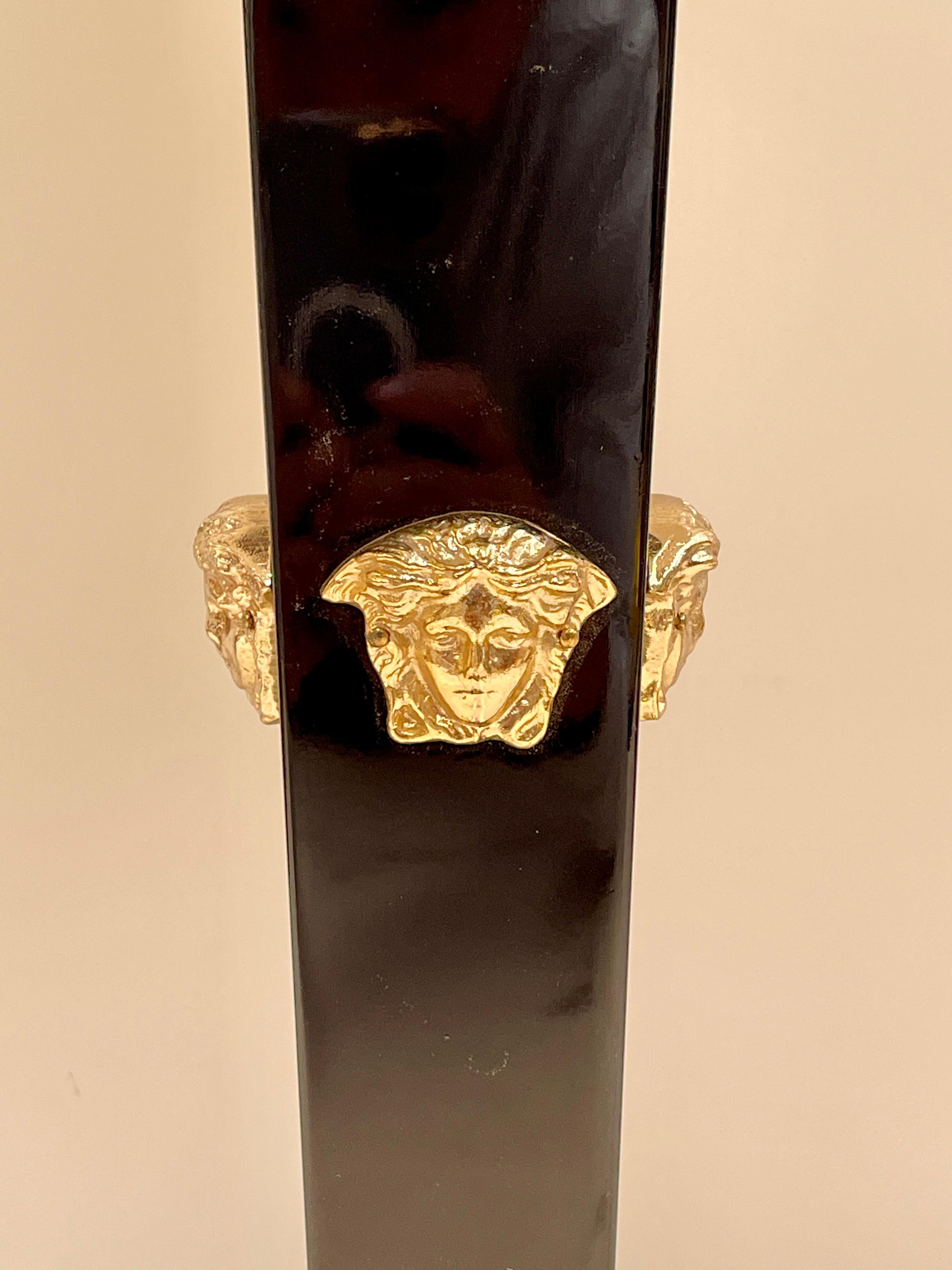 Bronzo Lussuosa lampade da tavolo in legno nero e bronzo versailles, XX secolo in vendita