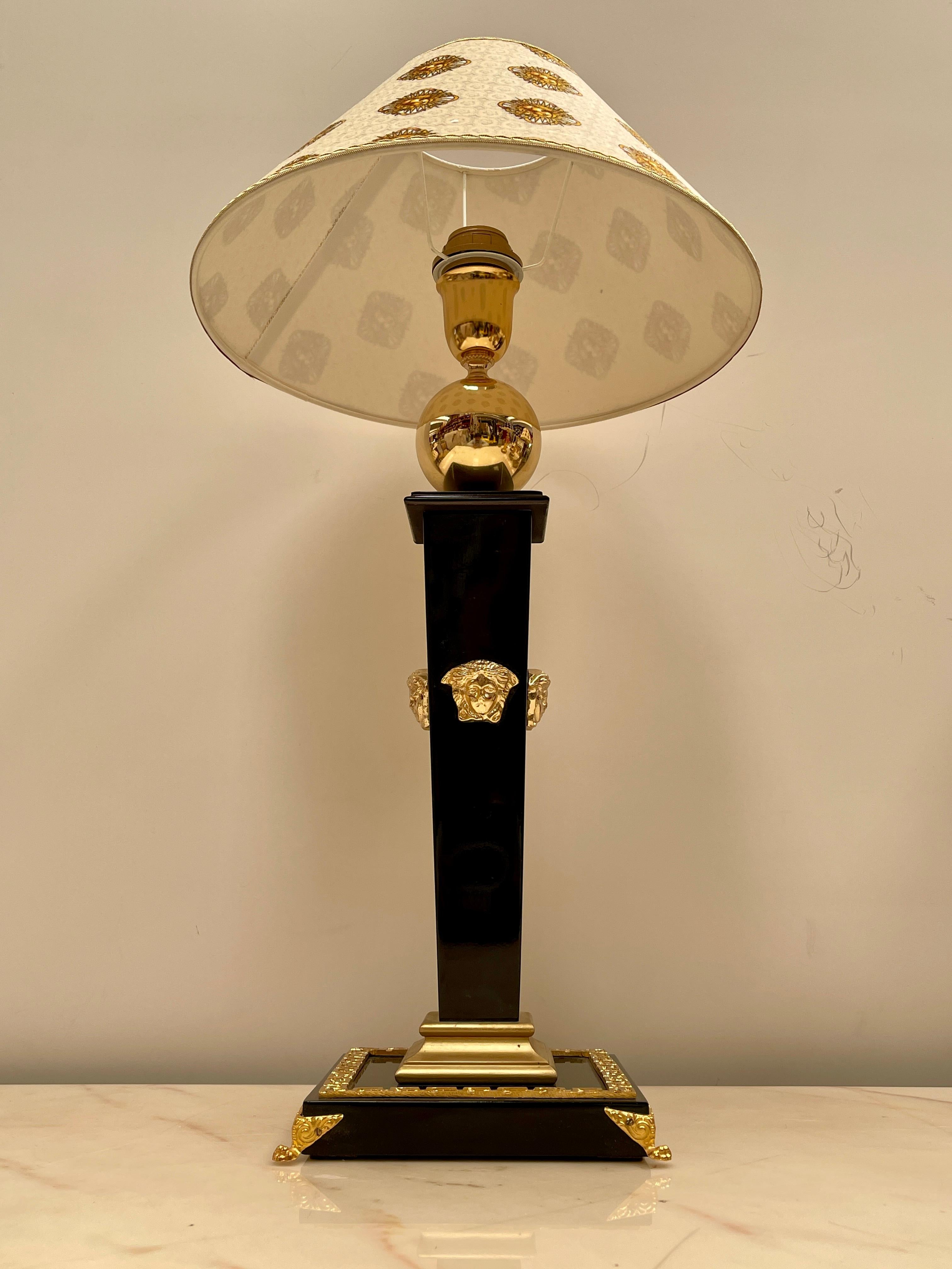 Lussuosa lampade da tavolo in legno nero e bronzo versailles, XX secolo in vendita 2