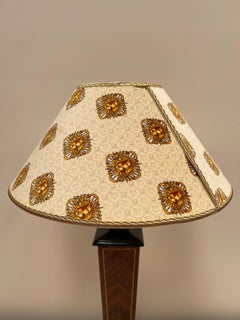 Elegante Lampade da tavolo versailles in legno con paralume a cupola anni '90
