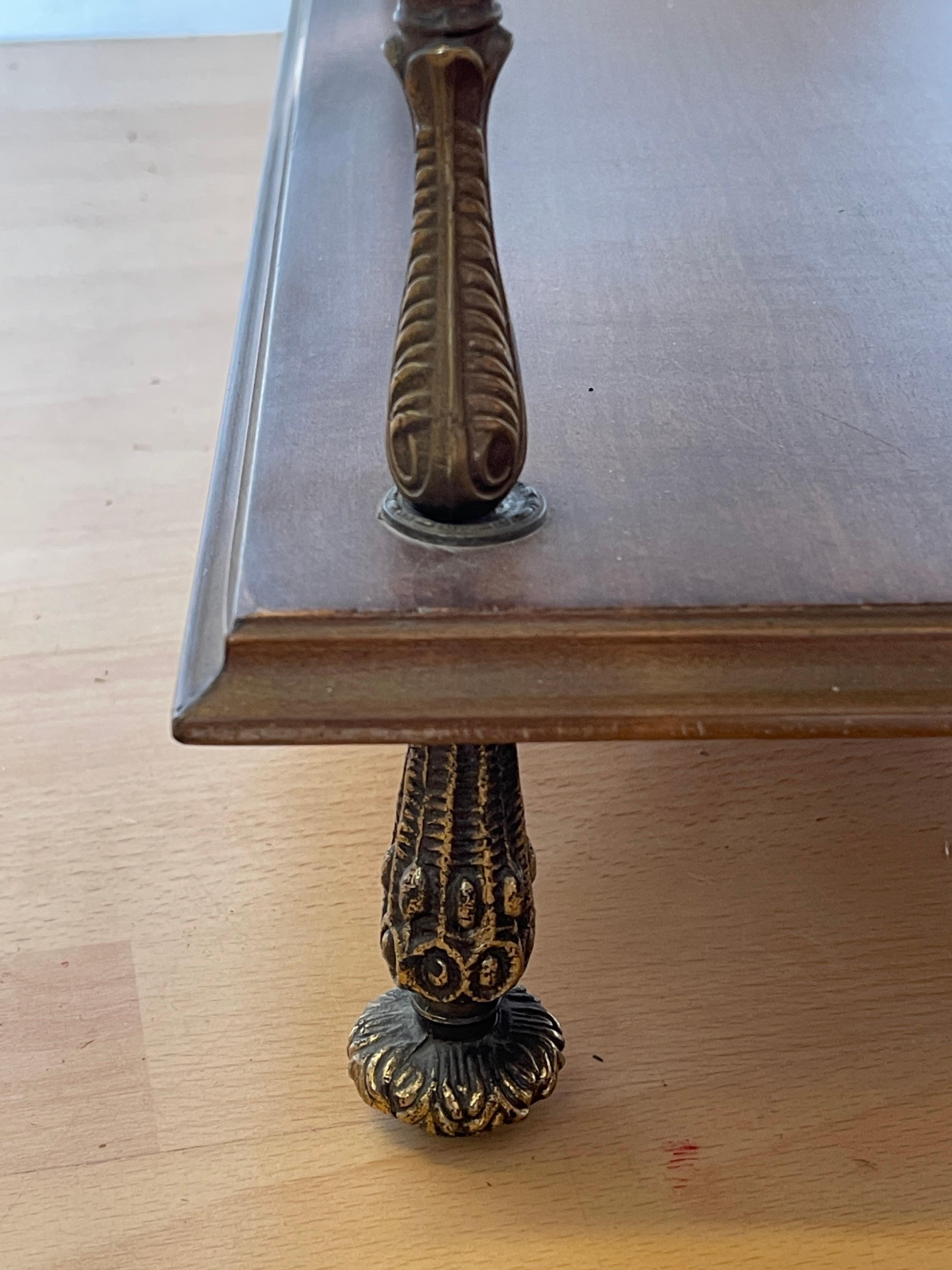 Elegante Libreria italiana con 3 Ripiani in Legno e Dettagli in Bronzo, anni '80 in vendita 3