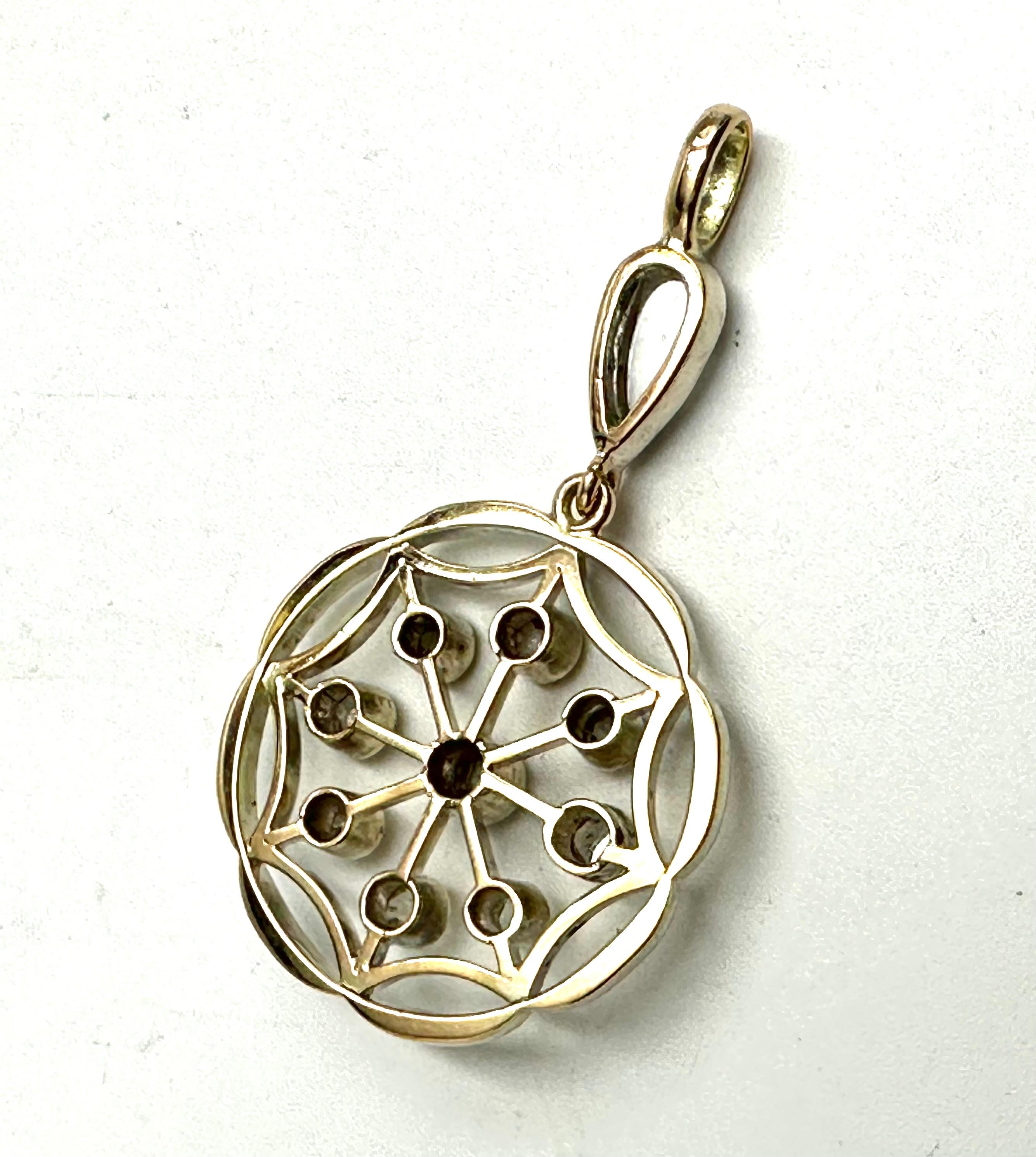 Élégant pendentif ottocentesco con diamanti « une rose » Pour femmes en vente