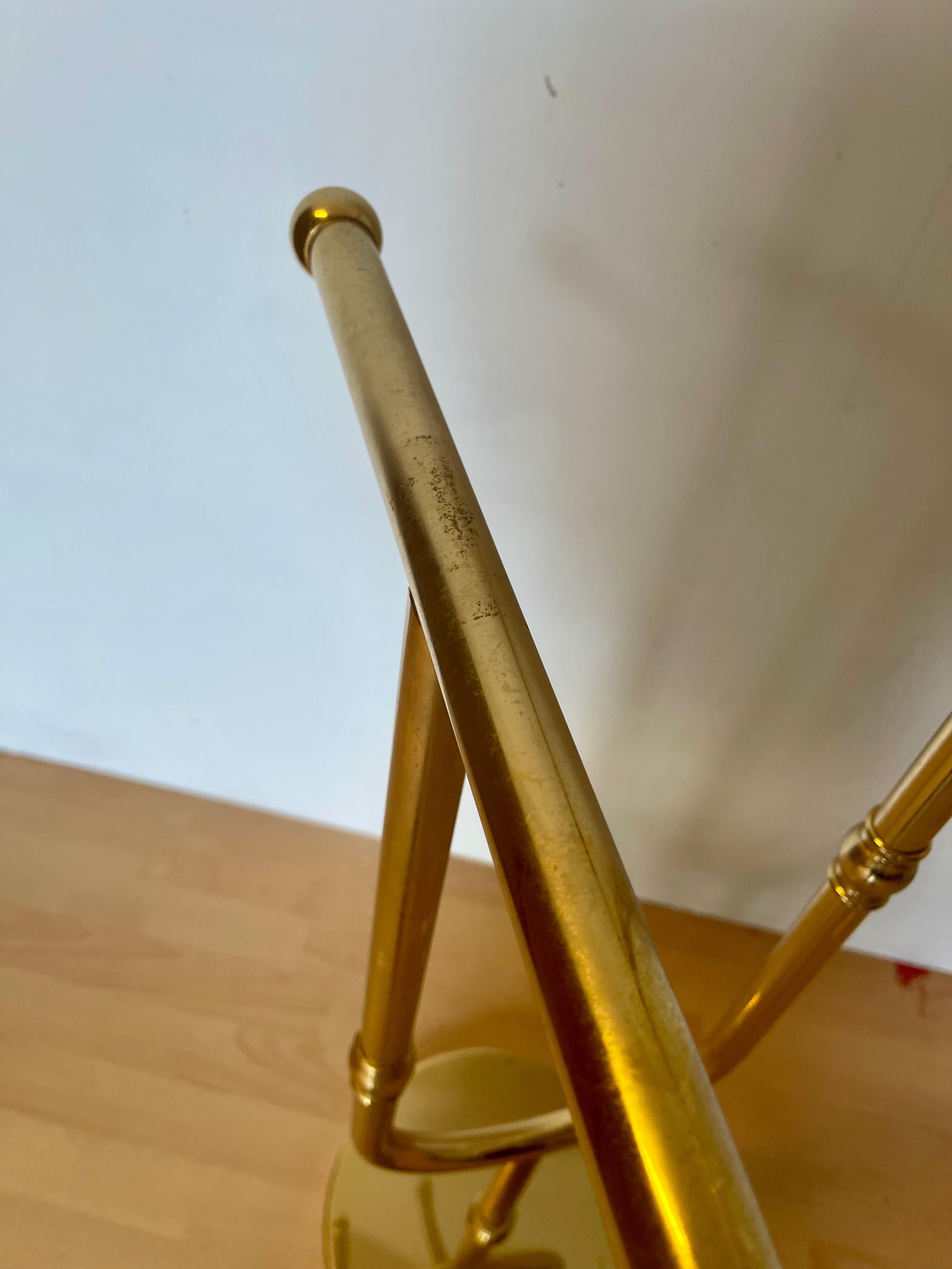 Altro Elegante servomuto italiano da camera in ottone lucido, stile classico anni '70 in vendita