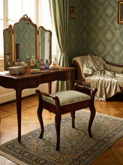 Elegant Vintage Room Stool