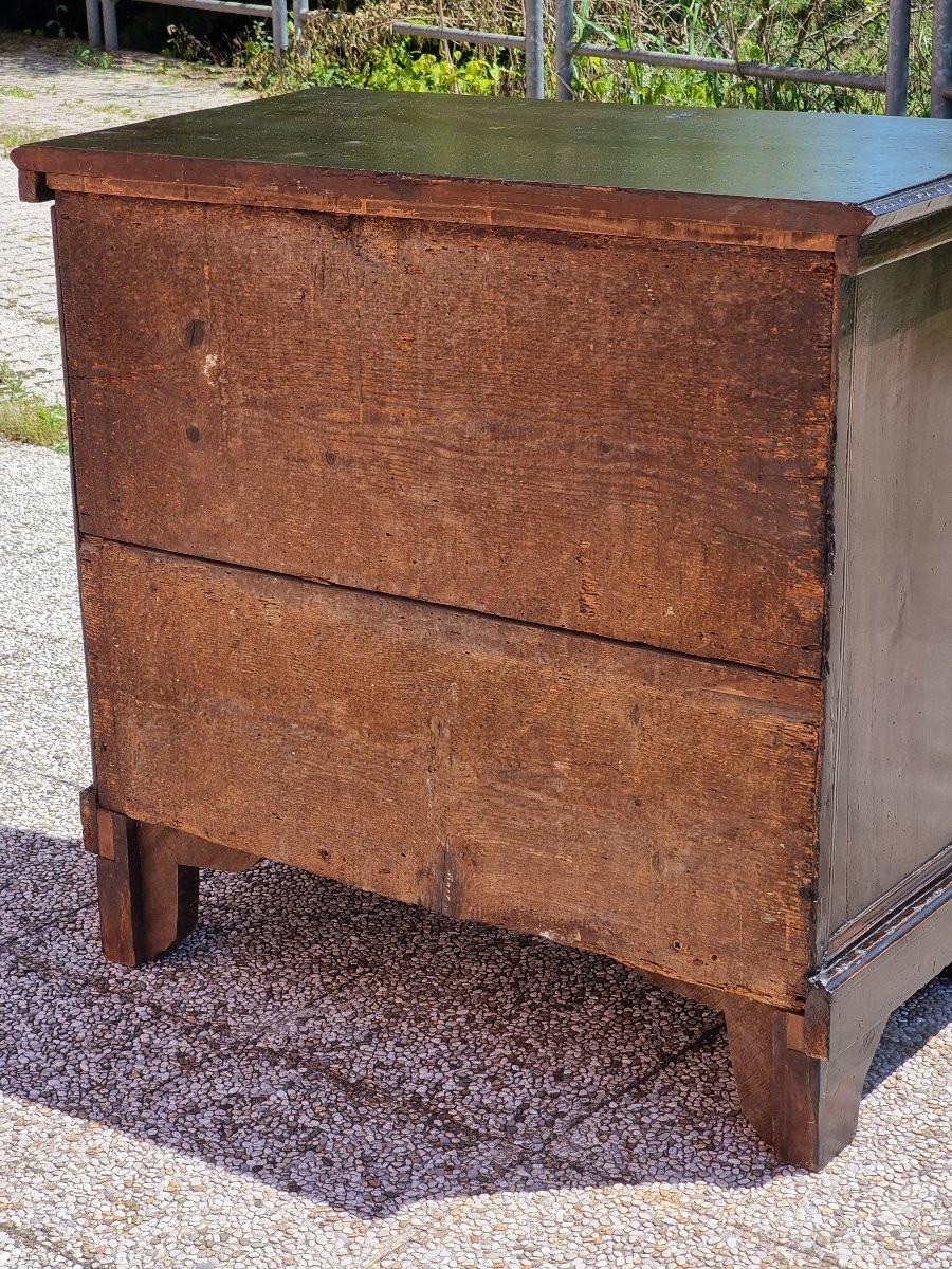 Elegante specchiera ovale proveniente dal Piemonte, realizzata in legno di tigli In condizioni buone in vendita a Vicenza, IT