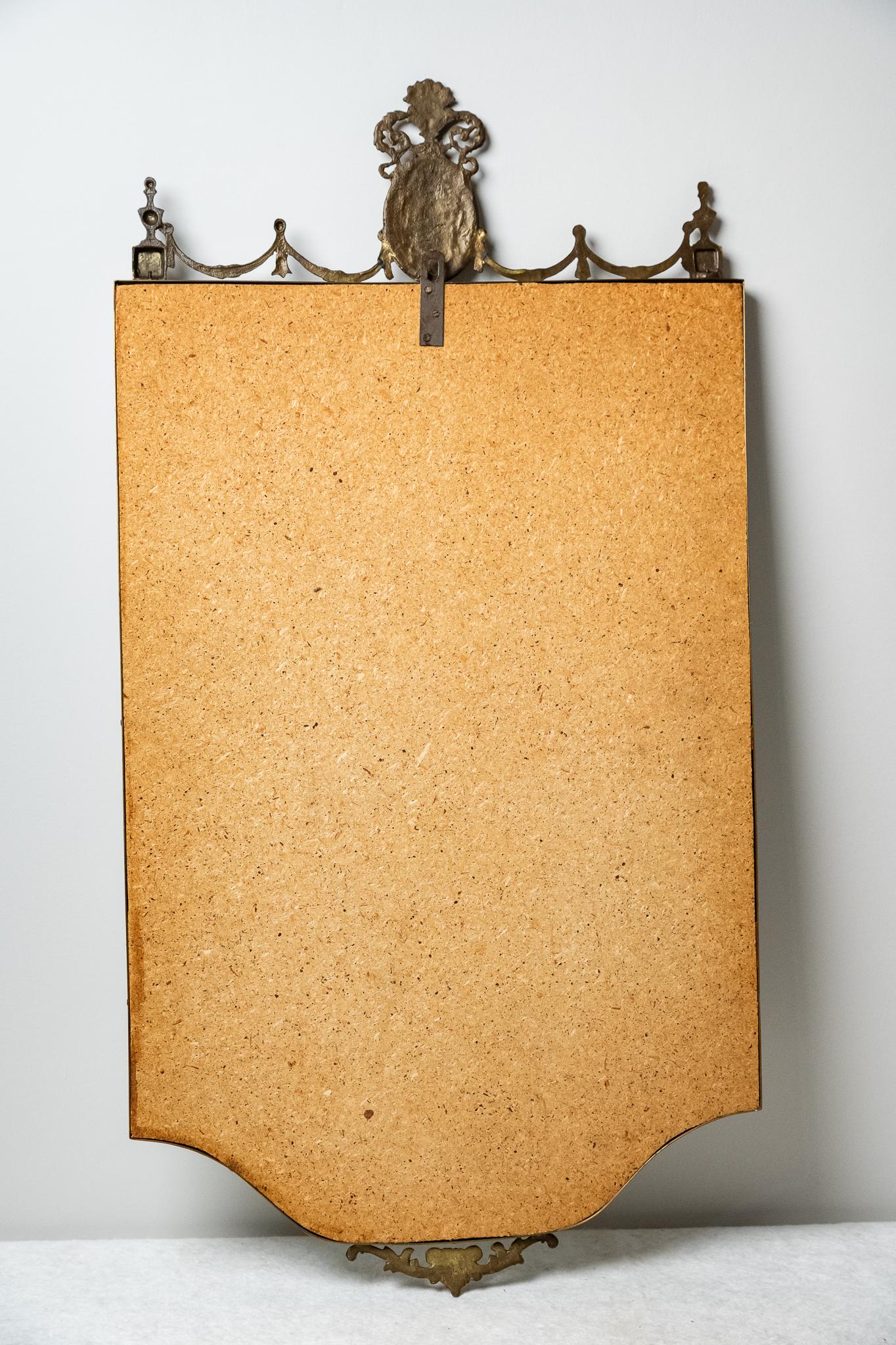 Élégant miroir en laiton fabriqué en Italie, années 1960 en vente 2
