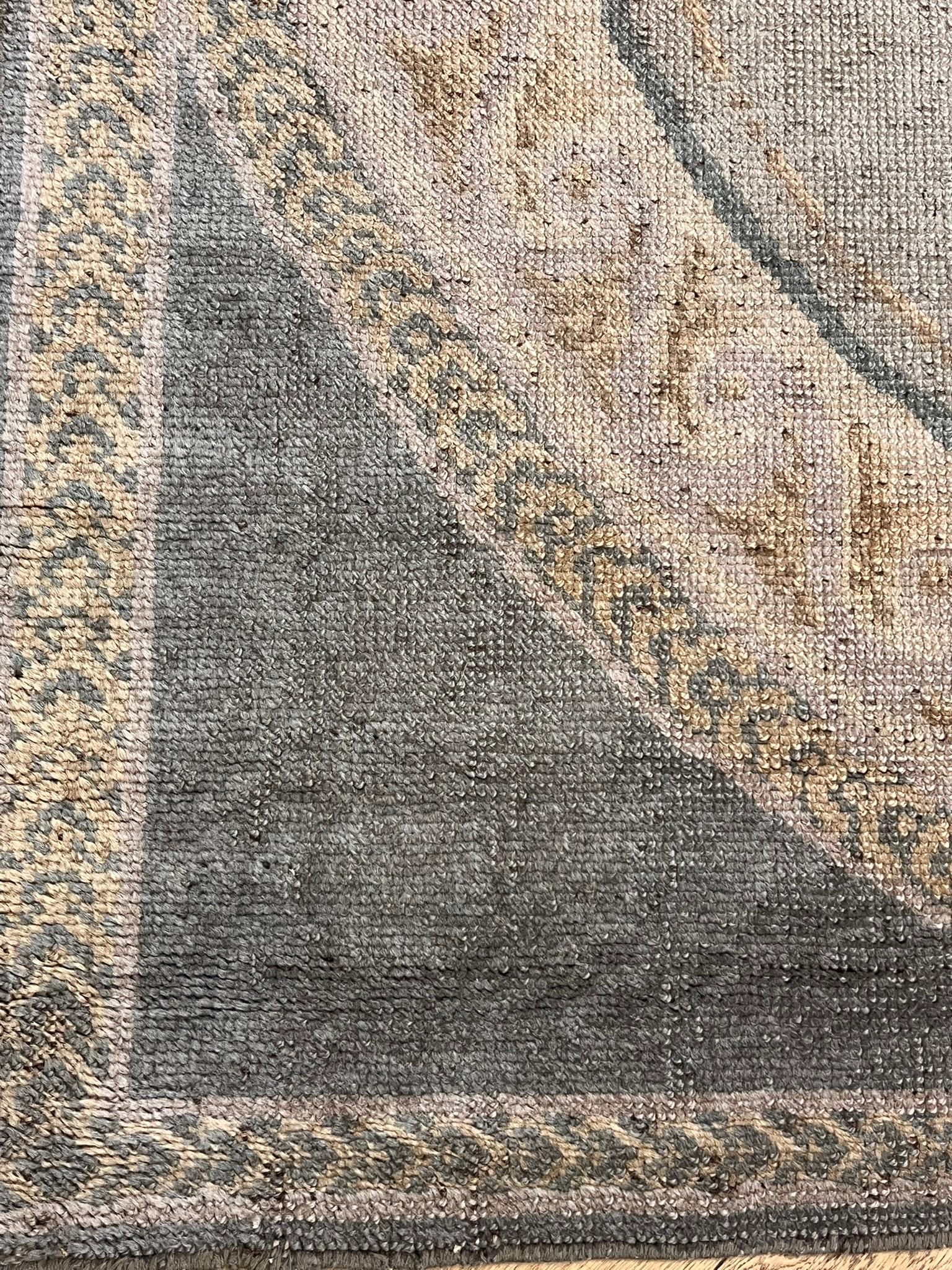 Spanish Elegante tappeto stile impero toni caldi decoro ton sur ton grigio verde giallo