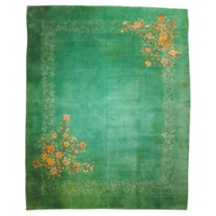elegante tappeto verde smeraldo con cascate di fiori e decorazione ton sur ton