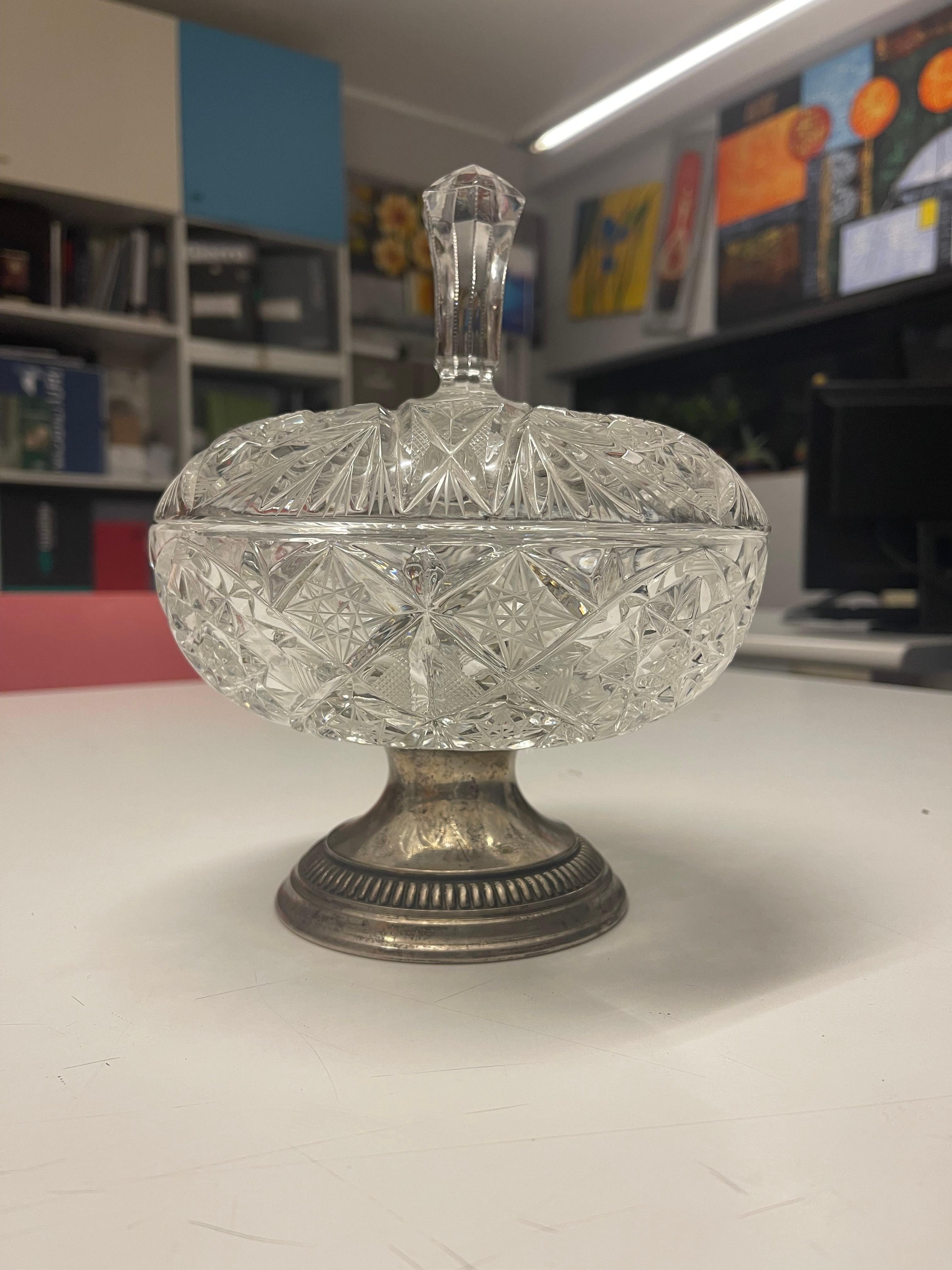 Art Déco Elegante Ciotola in Cristallo con Coperchio e Base in Argento, Firenze, anni '70 in vendita