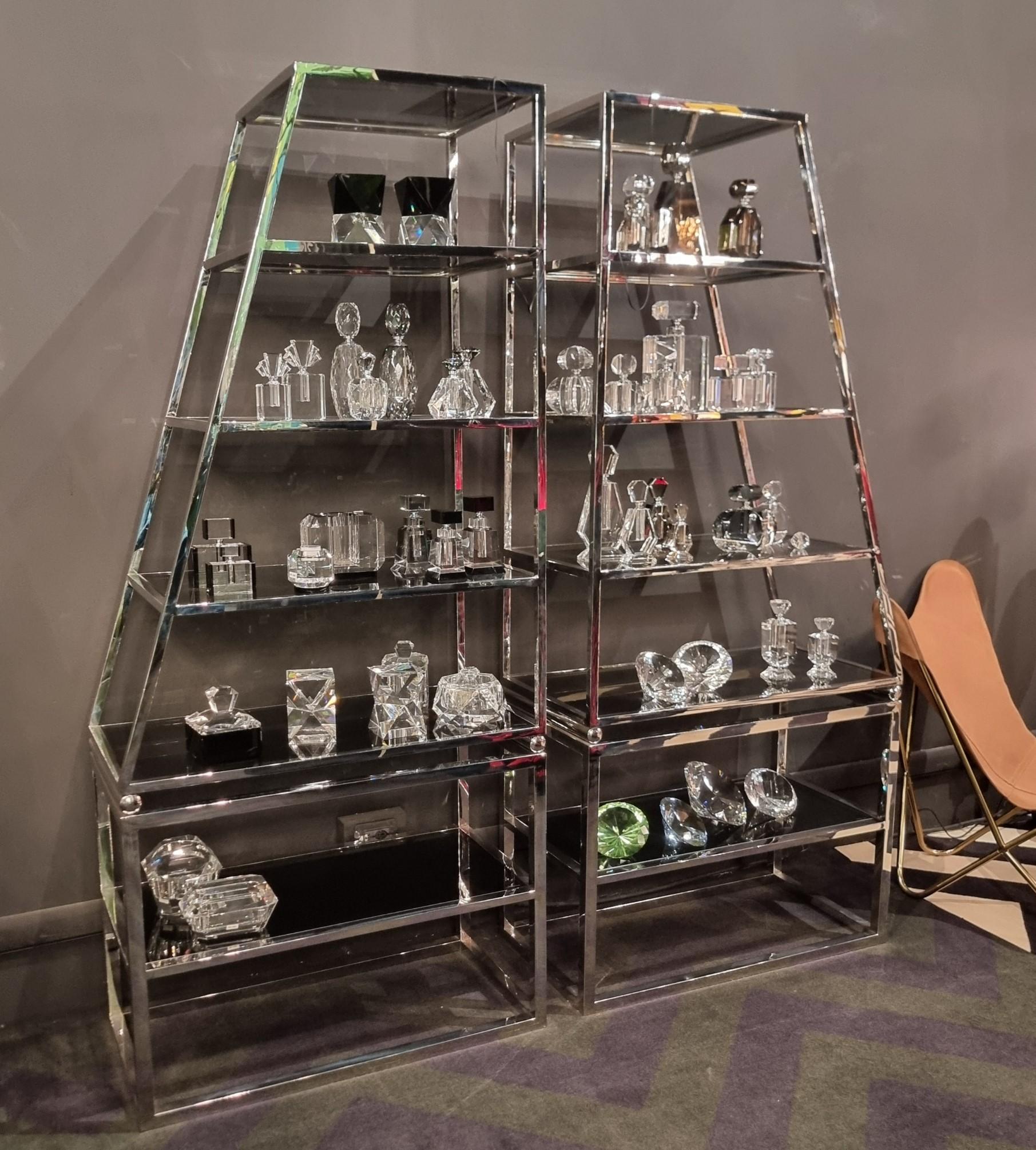Vintage Chrome Steel Bookcases: Style and Functionality In Excellent Condition For Sale In Villa Verucchio, Emilia-Romagna