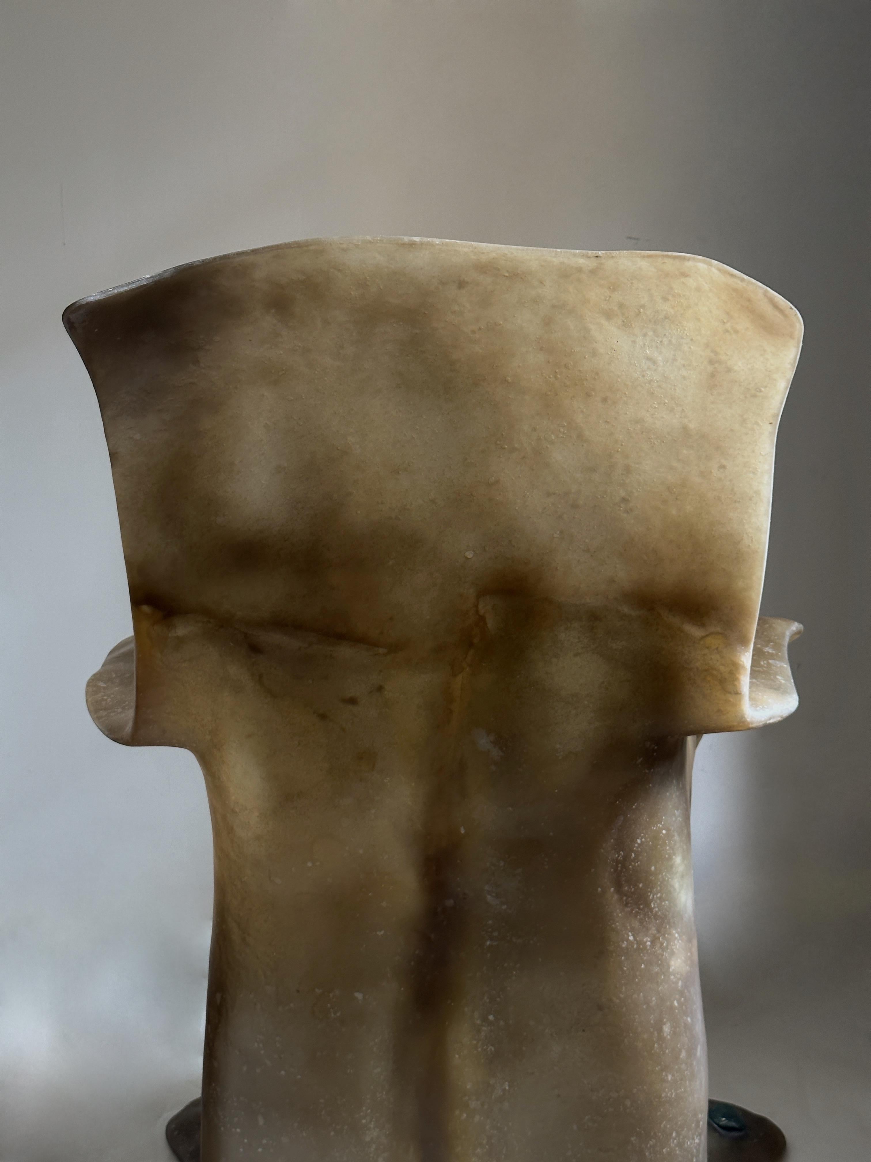 Sedia contemporanea unica di colore marrone muto con pietra di giada cinese di A. Stone in vendita 8